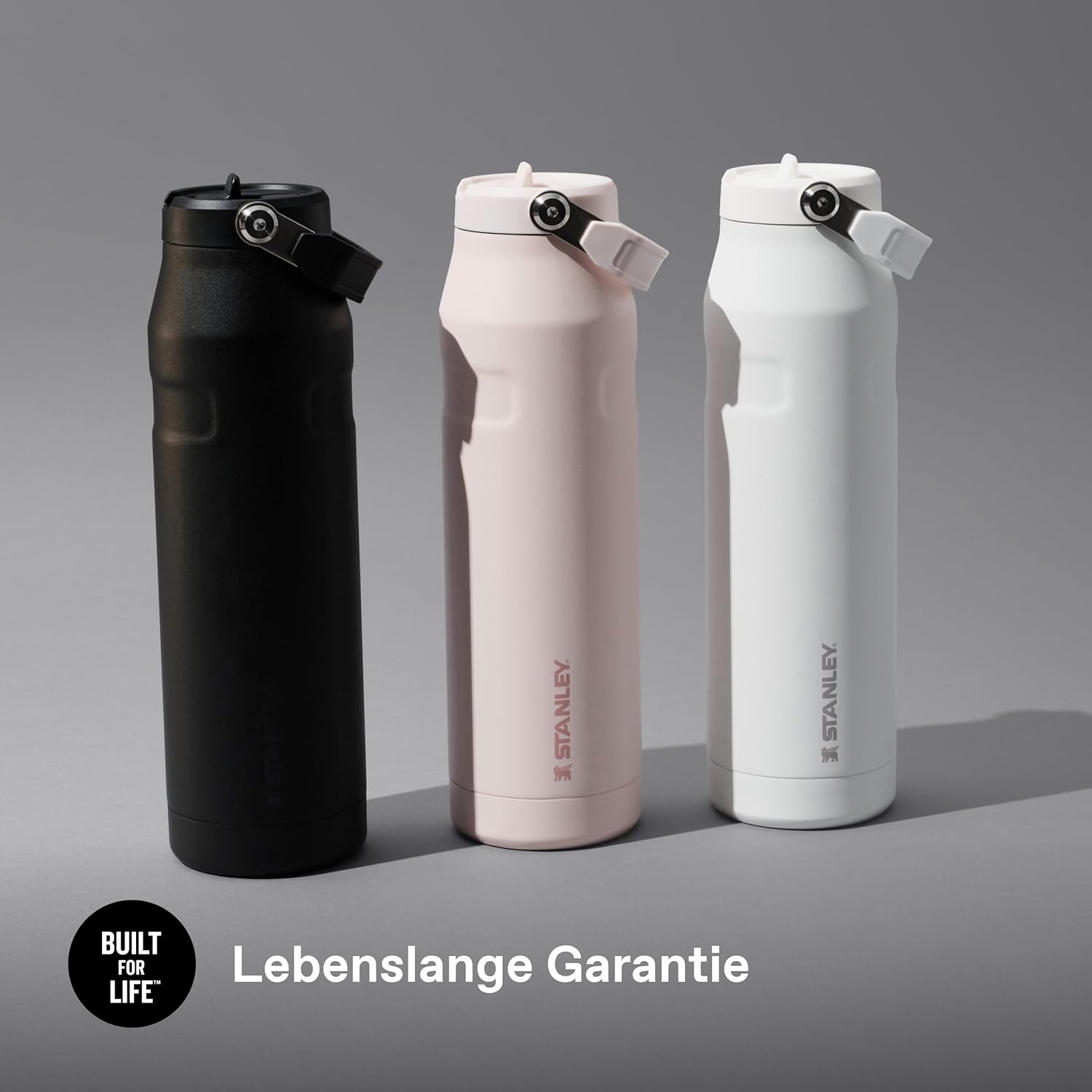 Detalle de Stanley 1913 Flip Straw Trinkflasche 1.06L – auslaufsicher, spülmaschinenfest und eisgekühlte Getränke bis zu 4 Tage