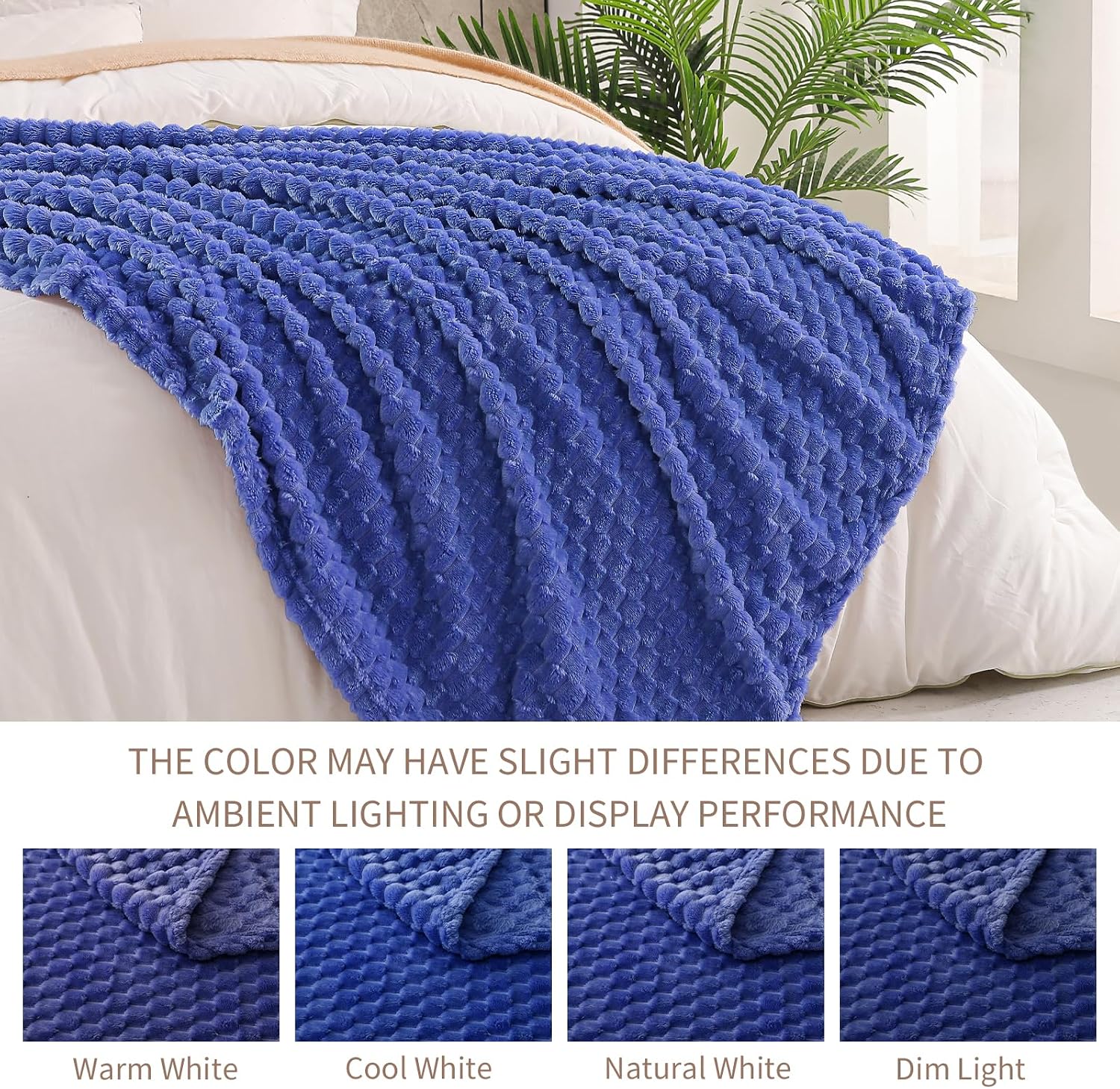 Detalle de Exclusivo Mezcla fleece double size blanket (150x200 cm) in cobalt blue with 3D cloud jacquard