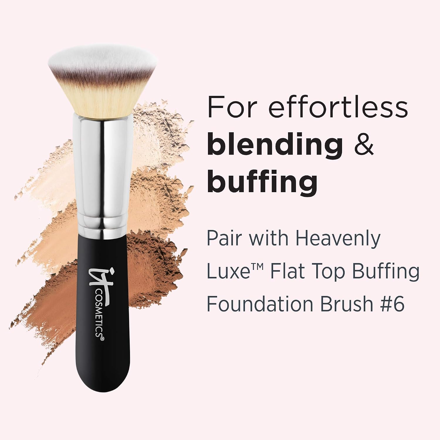 Detalle 1 de IT Cosmetics Celebration Foundation Illumination Radiant Powder Foundation