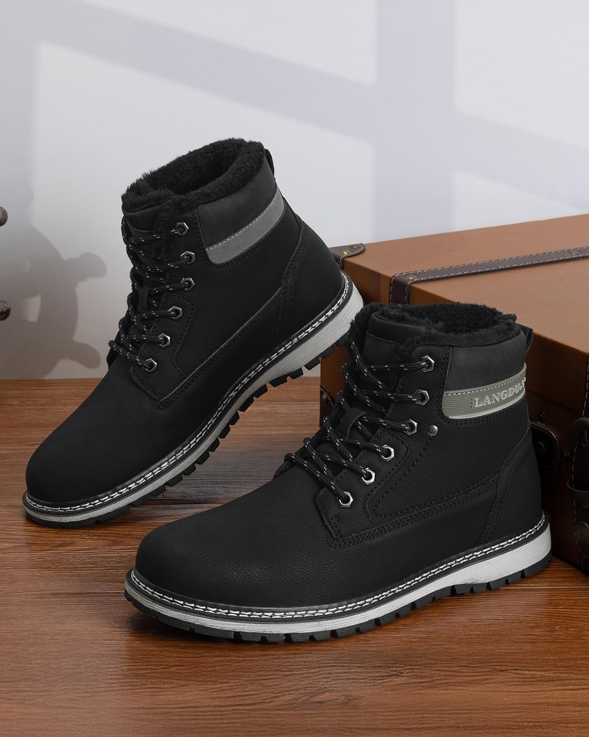 Detalle de LANGDU bottes homme d’hiver en cuir synthétique fourrées (41 à 46) : chaudes et antidérapantes