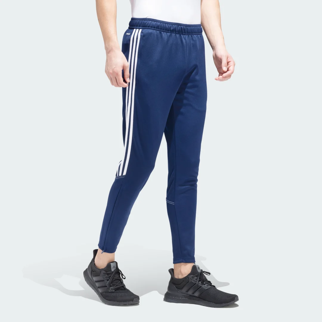 Detalle de Pantalón de entrenamiento Tiro 23 Club de Adidas — azul