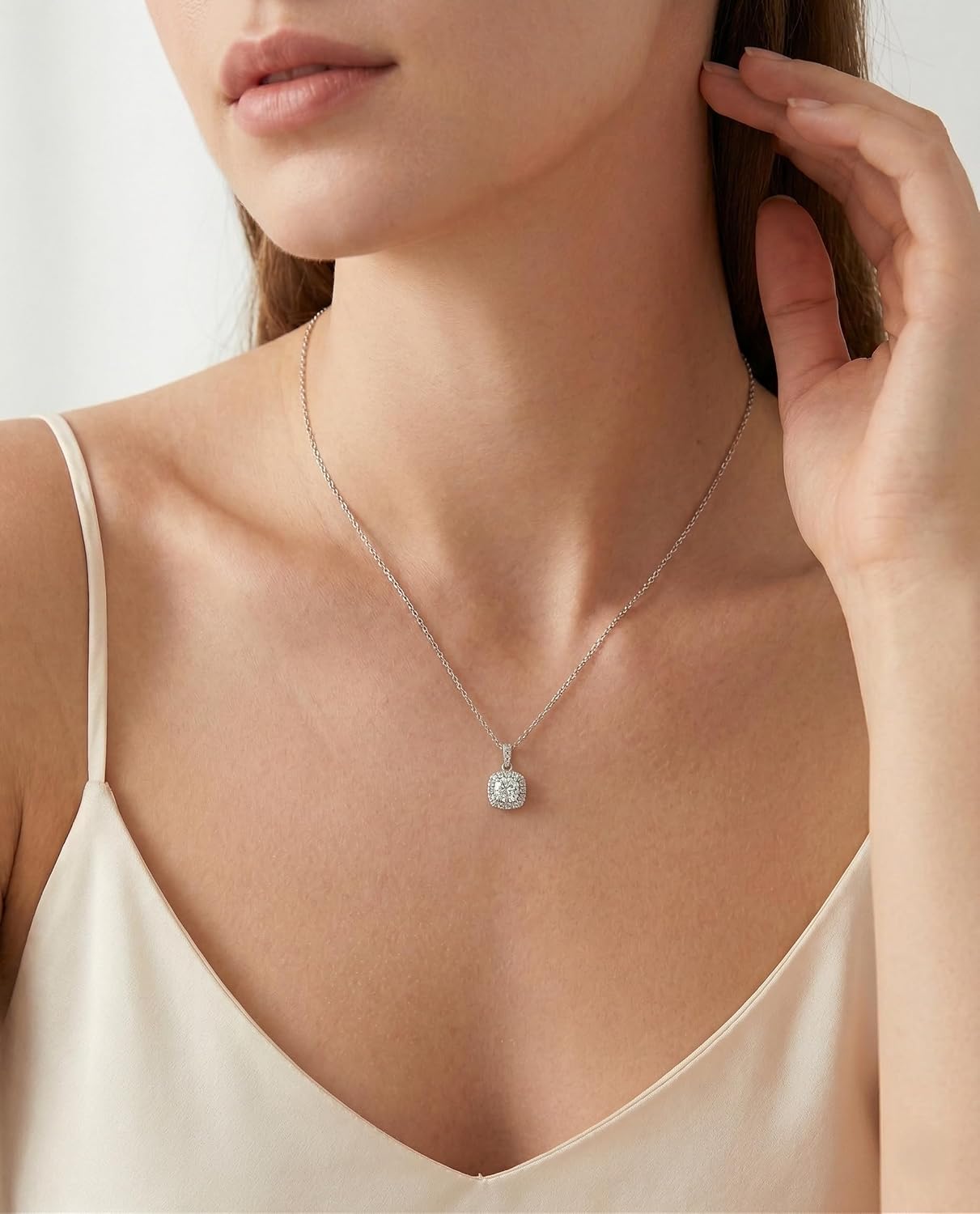 Detalle 2 de MosDawn Moissanite Pendant Necklace, 925 Sterling Silver