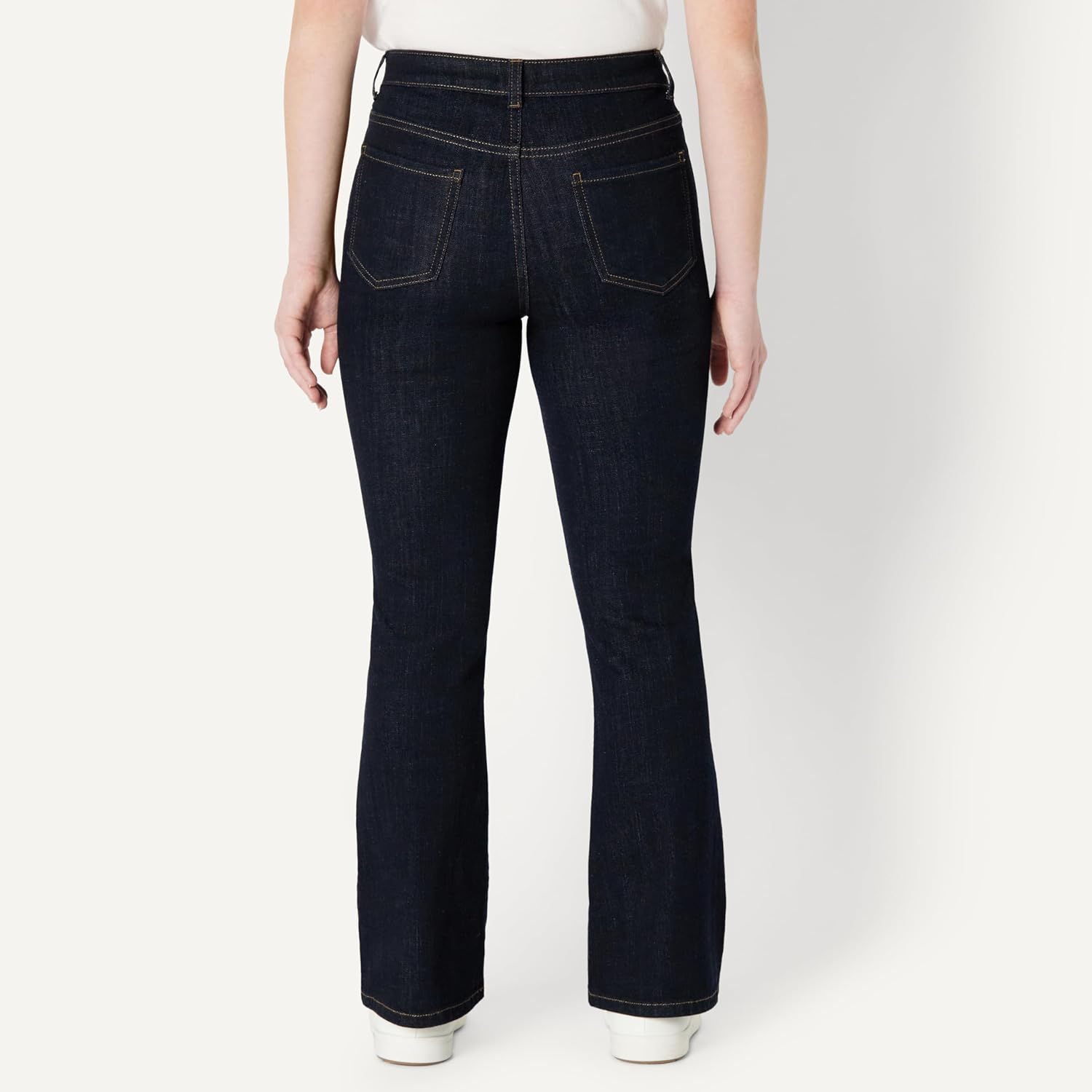 Thumbnail 3 de Amazon Essentials Girls' High Stretch High-Rise Flare Jeans