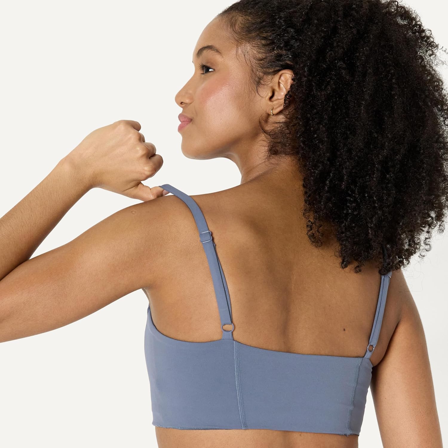 Detalle de Amazon Essentials Women's Active FormFlex Buttery Soft Light Support Sweetheart Neck Yoga Sports Bra
