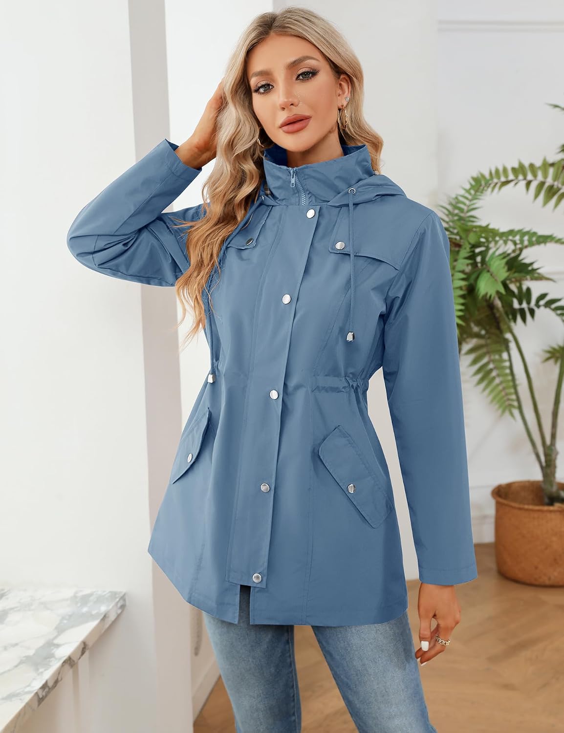 Detalle de LOMON Women’s Waterproof Outdoor Hiking Raincoat with Hood (Lined, Lightweight)