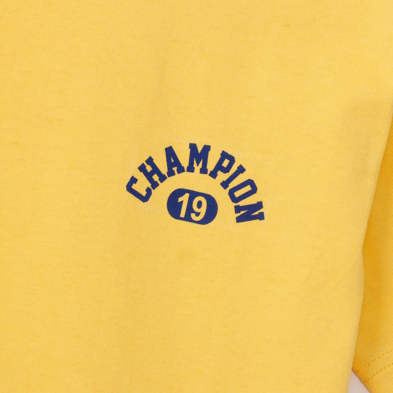 Detalle de Champion CKSX337Z キッズ半袖Tシャツ 綿100% ドライタッチ天竺・左胸ロゴ