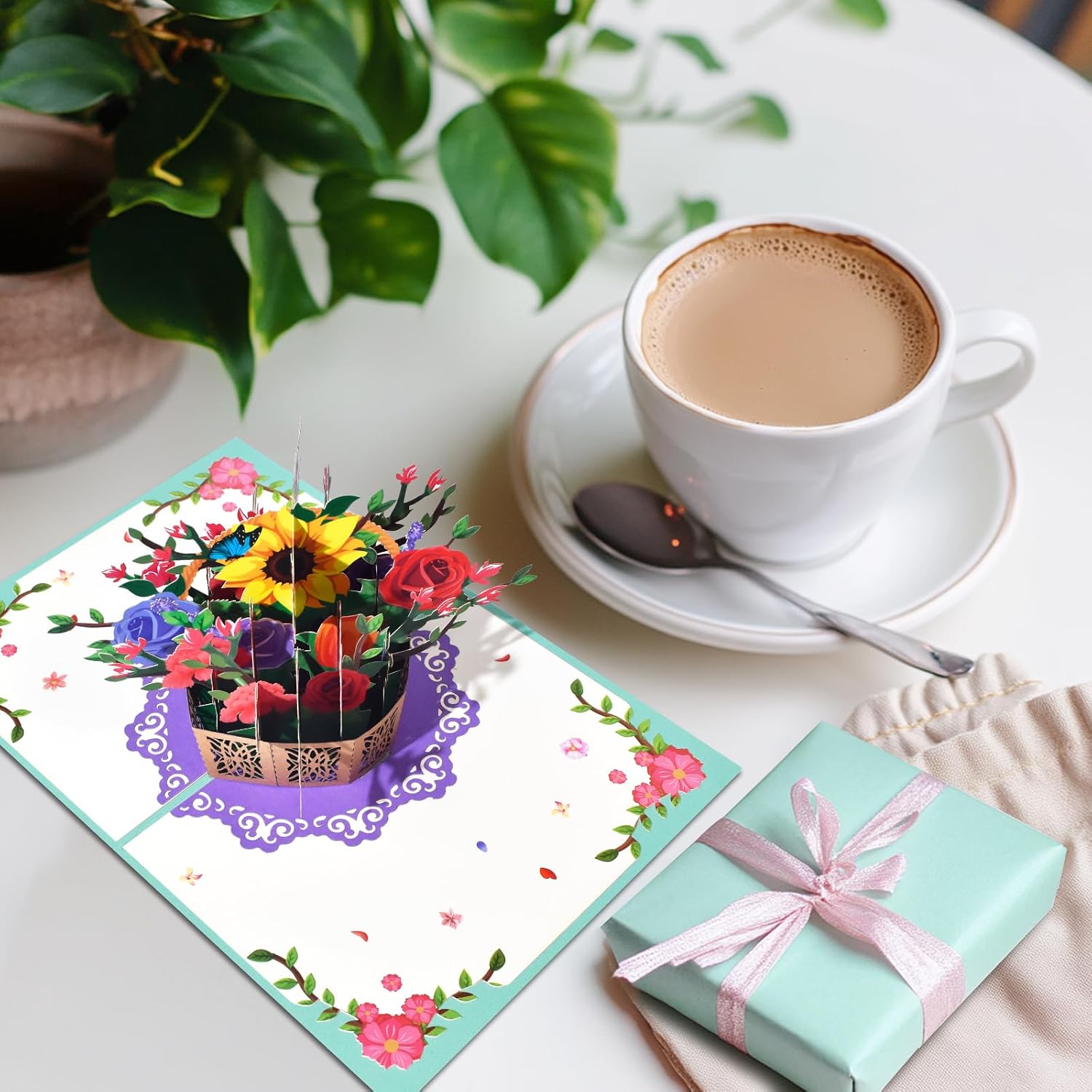 Thumbnail 4 de Rose and Iris Flower Basket Pop Up Cards – 3D Floral Greeting Card Set