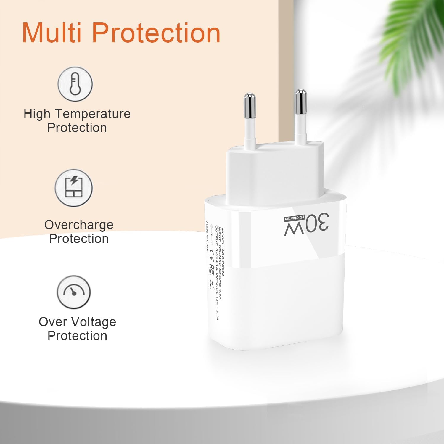 Detalle de EU Plug Travel Adapter Charger with 2 USB-C and 1 USB-A — 30W PD Fast Charging