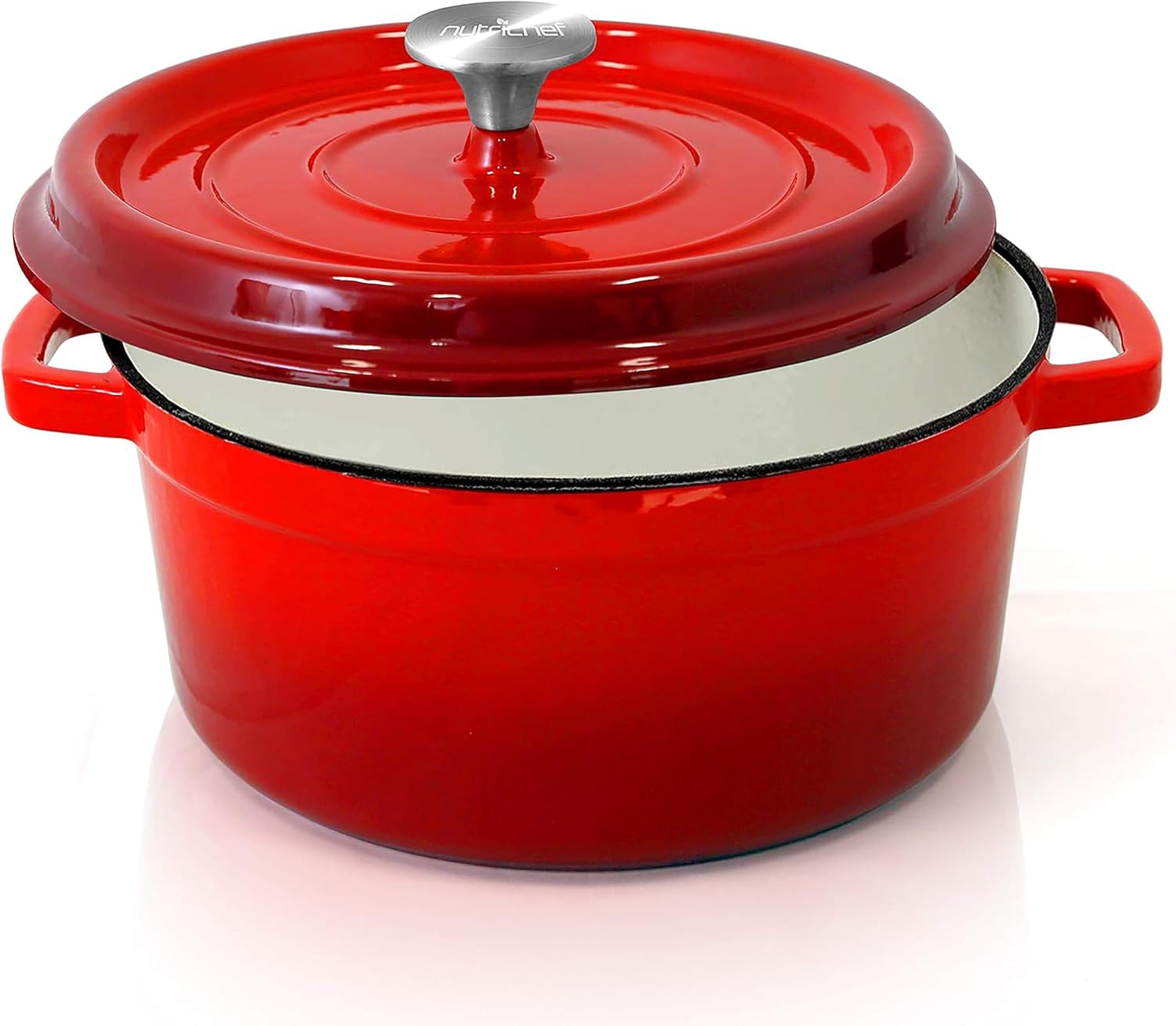 Detalle 2 de NutriChef Enameled Cast Iron Dutch Oven 4.7L (Round) with Self-Basting Lid – Red