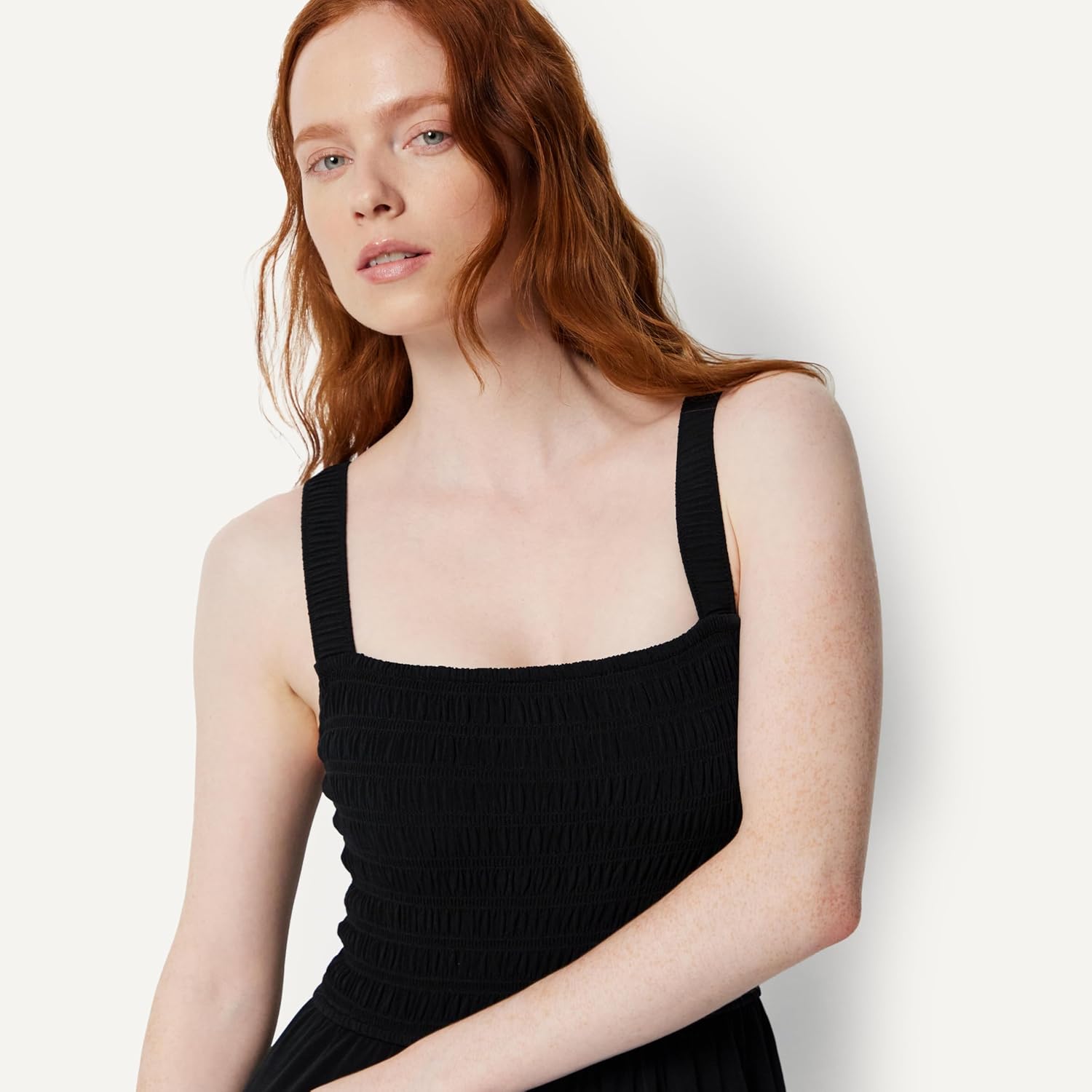 Detalle 2 de Amazon Essentials Women's Square Neck Wide Leg Sleeveless Jumpsuit