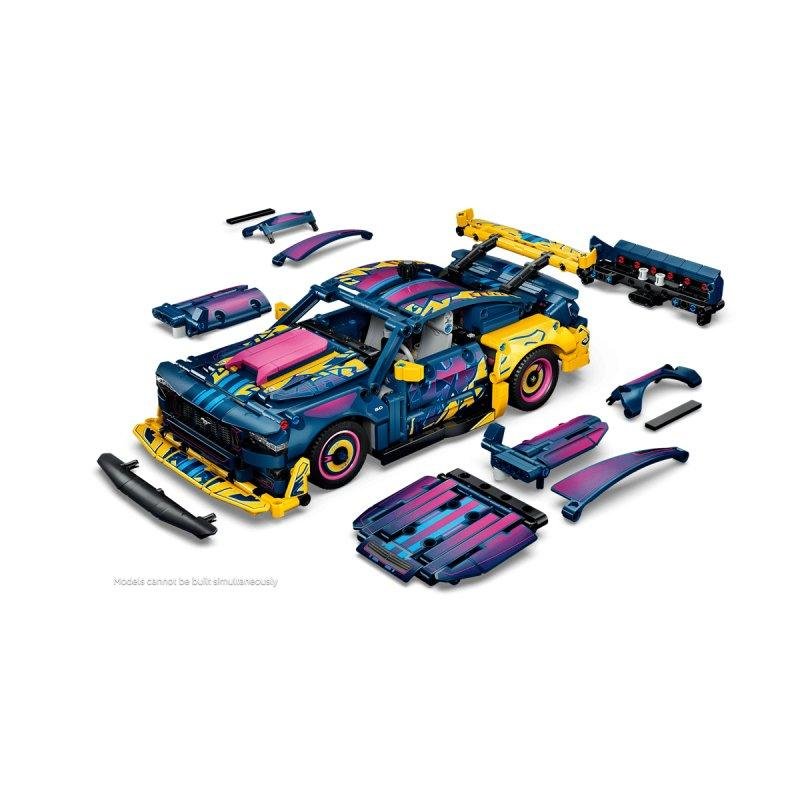 Detalle 2 de LEGO Technic Taller de Tuning Coche Ford Mustang GT 42236 (973 piezas)