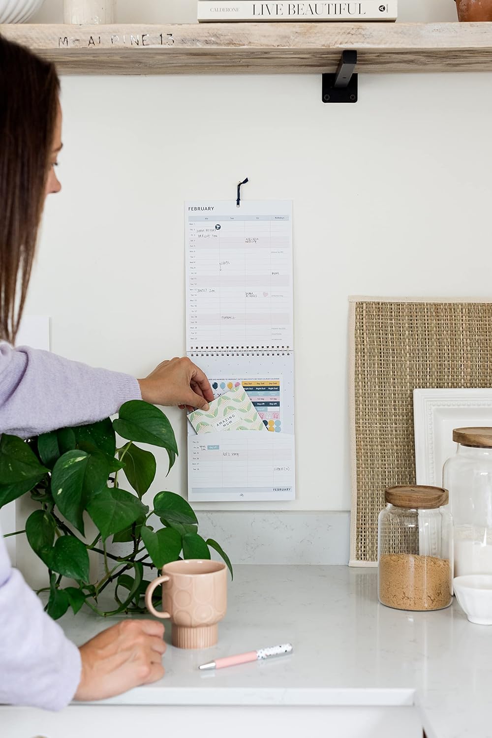 Detalle de Busy B 2026 Wall Calendar for Couples 2026 ๐