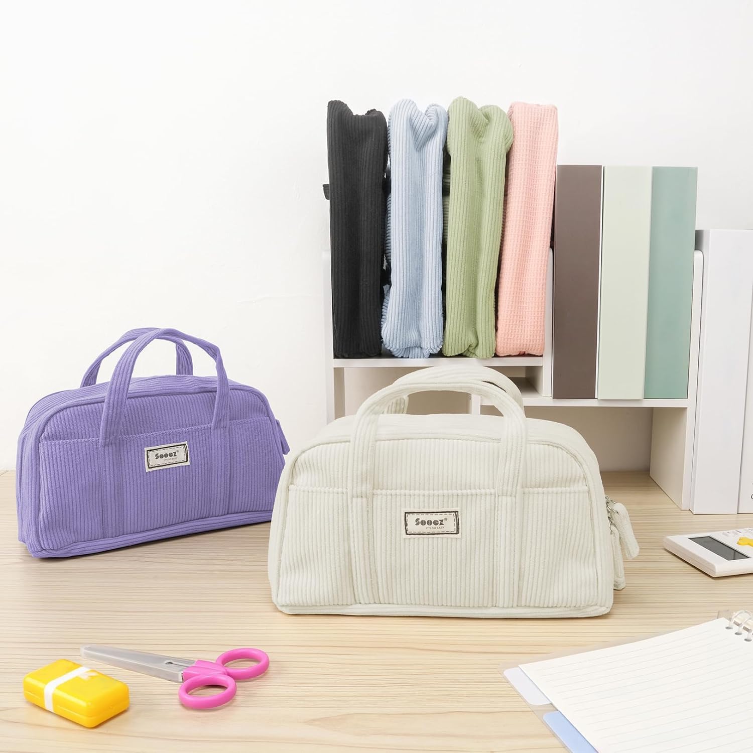 Detalle de Sooez Large Corduroy Pencil Case with 5 Compartments and Wide Opening