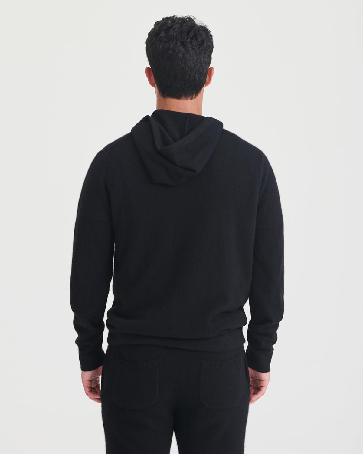 Thumbnail 3 de NAADAM The off-Duty Cashmere Hoodie Pullover Uomo: comfort esclusivo e stile rilassato