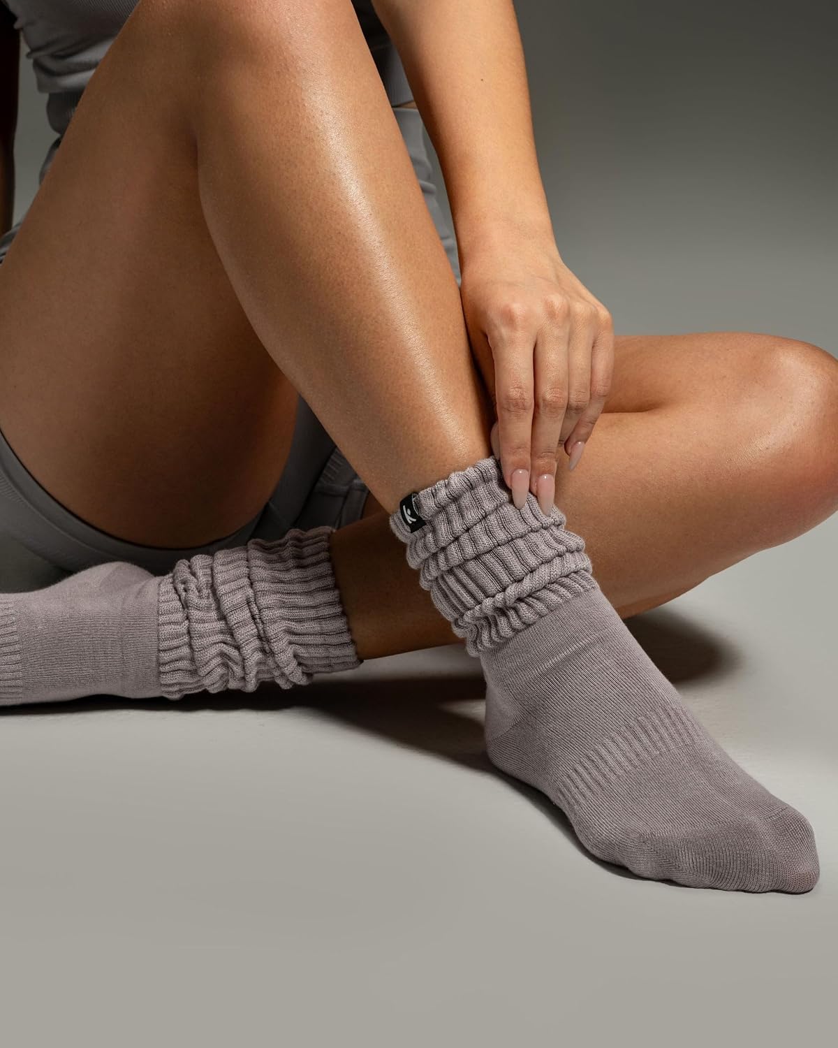 Detalle de Kamo Fitness Cozy 3-Pair Pack Scrunch Long Crew Socks for Women (Size 5–9)