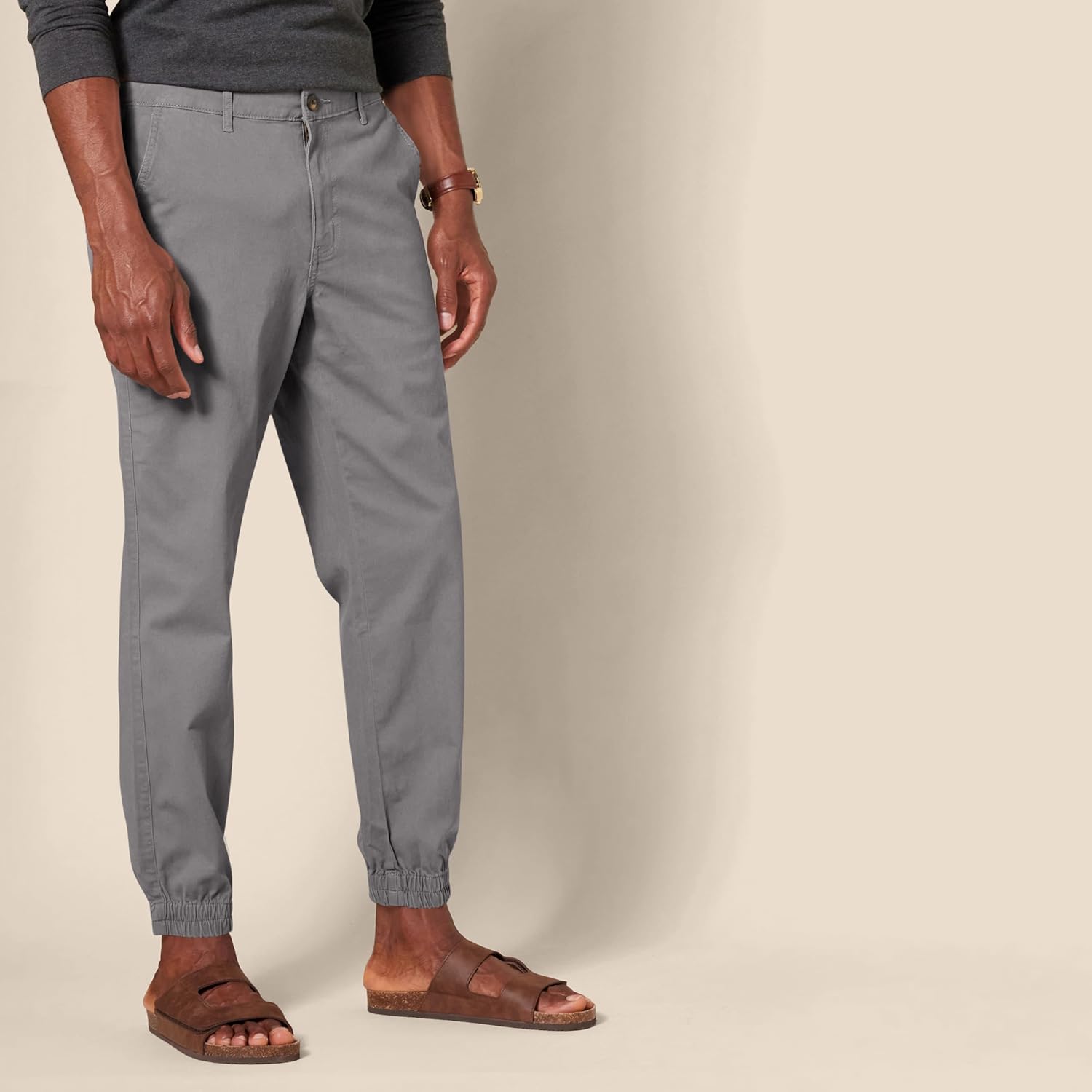 Thumbnail 2 de Amazon Essentials Men’s Straight-Fit Chino Jogger Trousers