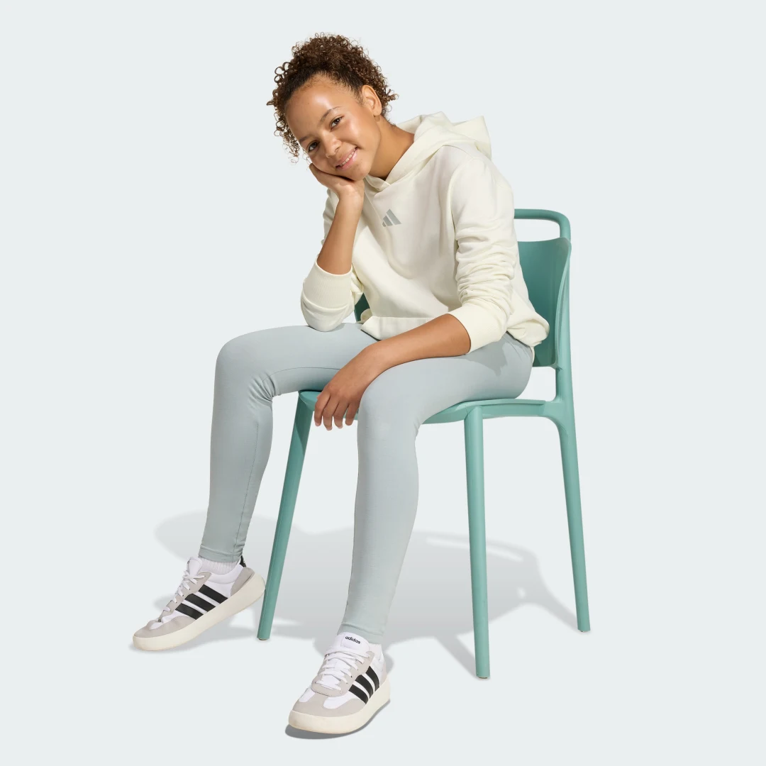 Detalle de Conjunto de chándal con capucha Adidas en Blanco