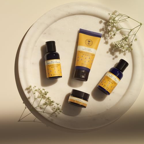 Detalle 2 de Neal's Yard Remedies Bee Lovely Nourishing Set 4