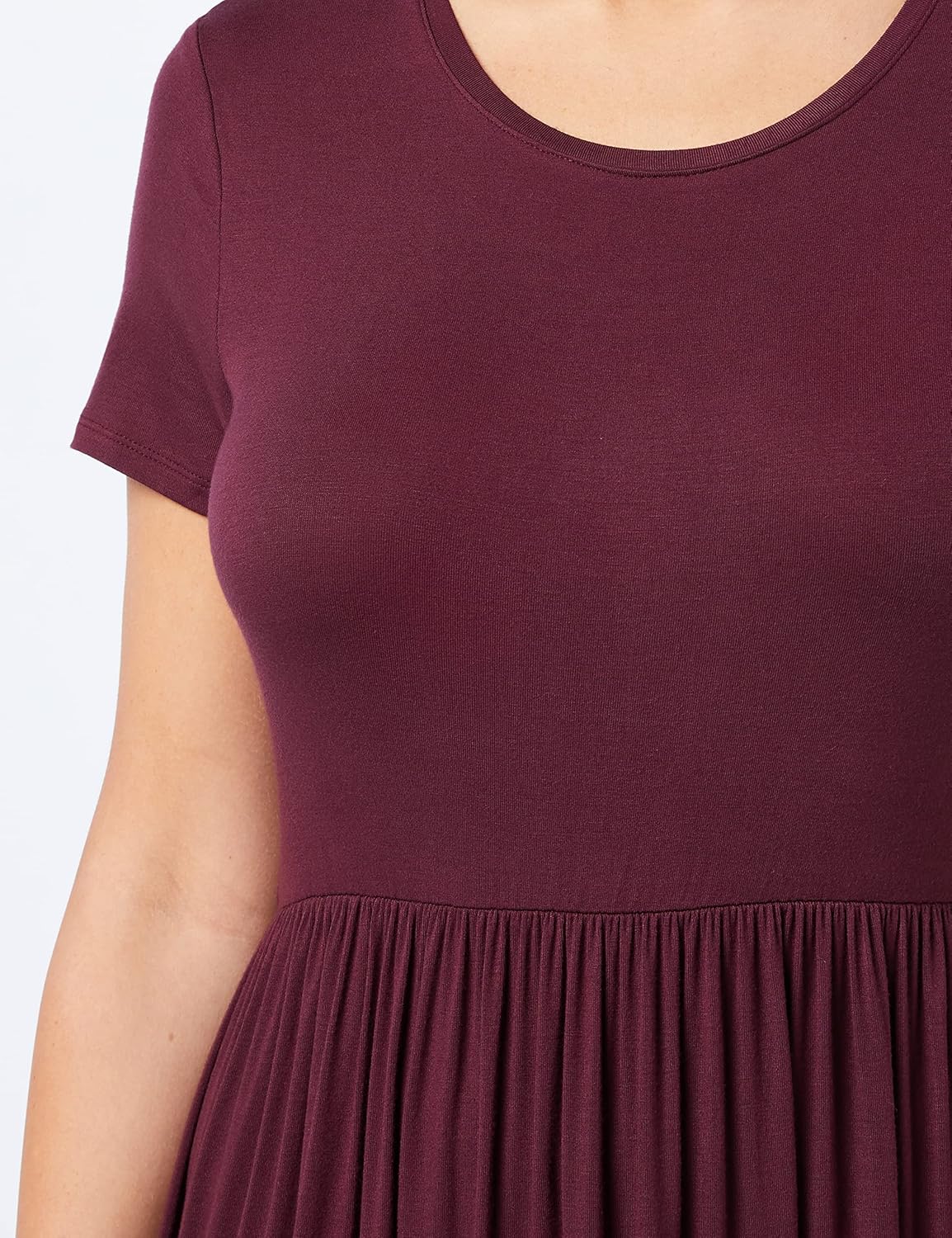 Thumbnail 2 de Amazon Essentials Women's Fit and Flare Short Sleeve Waisted Maxi Dress (Plus Size)