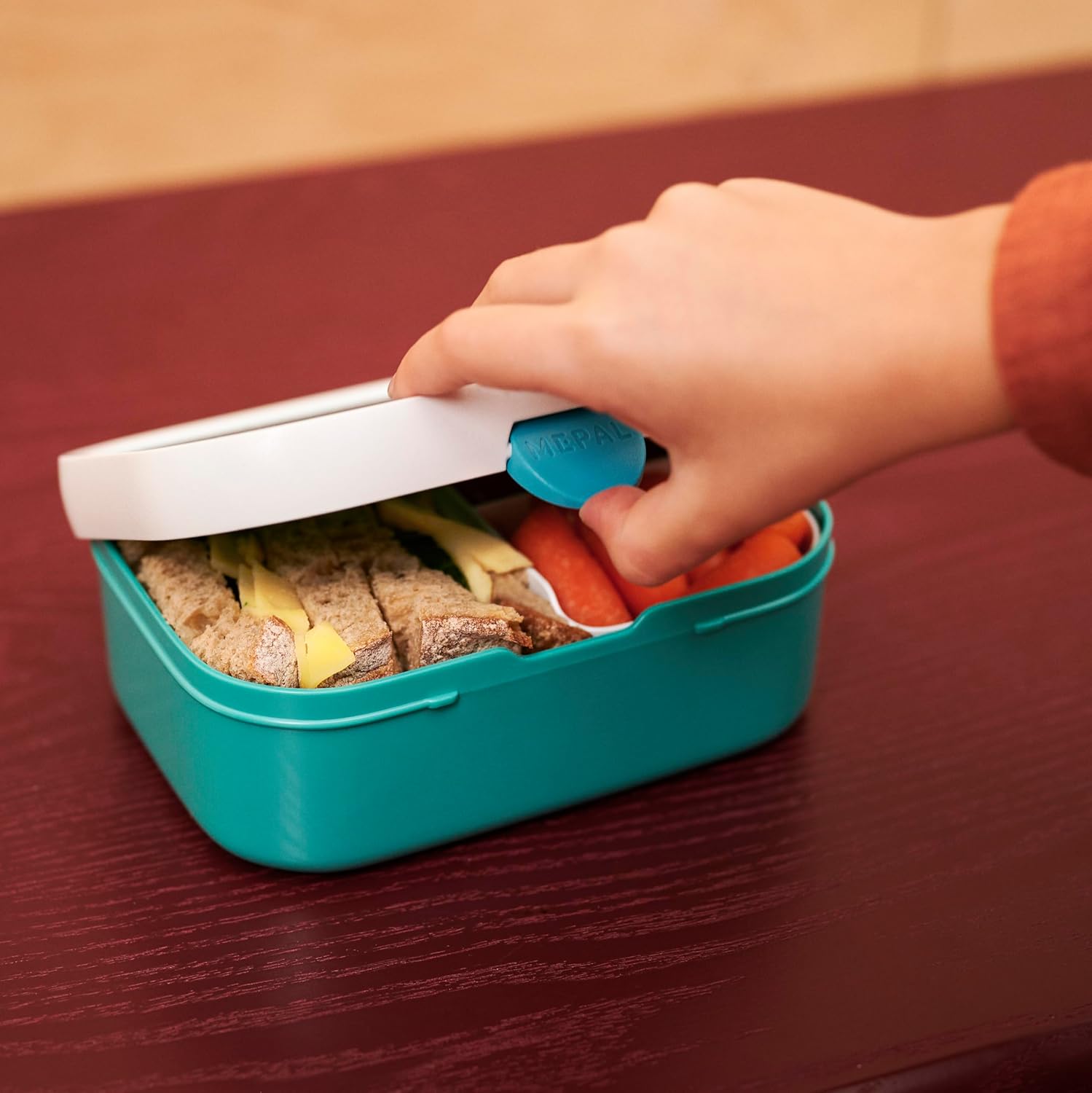 Detalle de Mepal Pausenset Campus Little Dutch – Pop-up Trinkflasche & Bento Lunchbox, Forest Friends, 400 ml + 750 ml