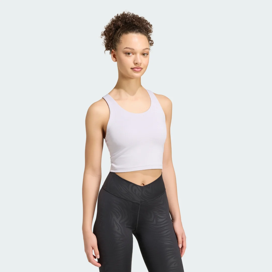 Detalle de Camiseta de tirantes con sujetador integrado para impacto medio All Me de Adidas – color violeta