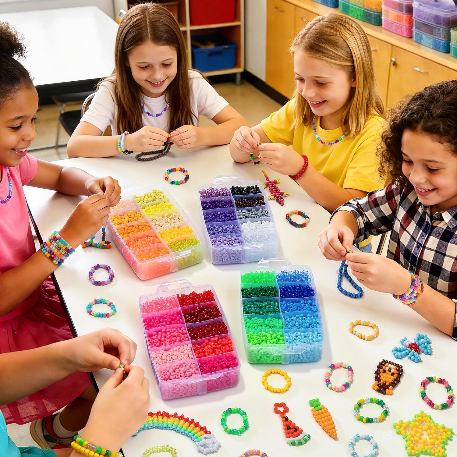 Detalle de Simetufy 14,000-Piece Pony Bead Set, 40 Colors, 6 x 9 mm Plastic Beads