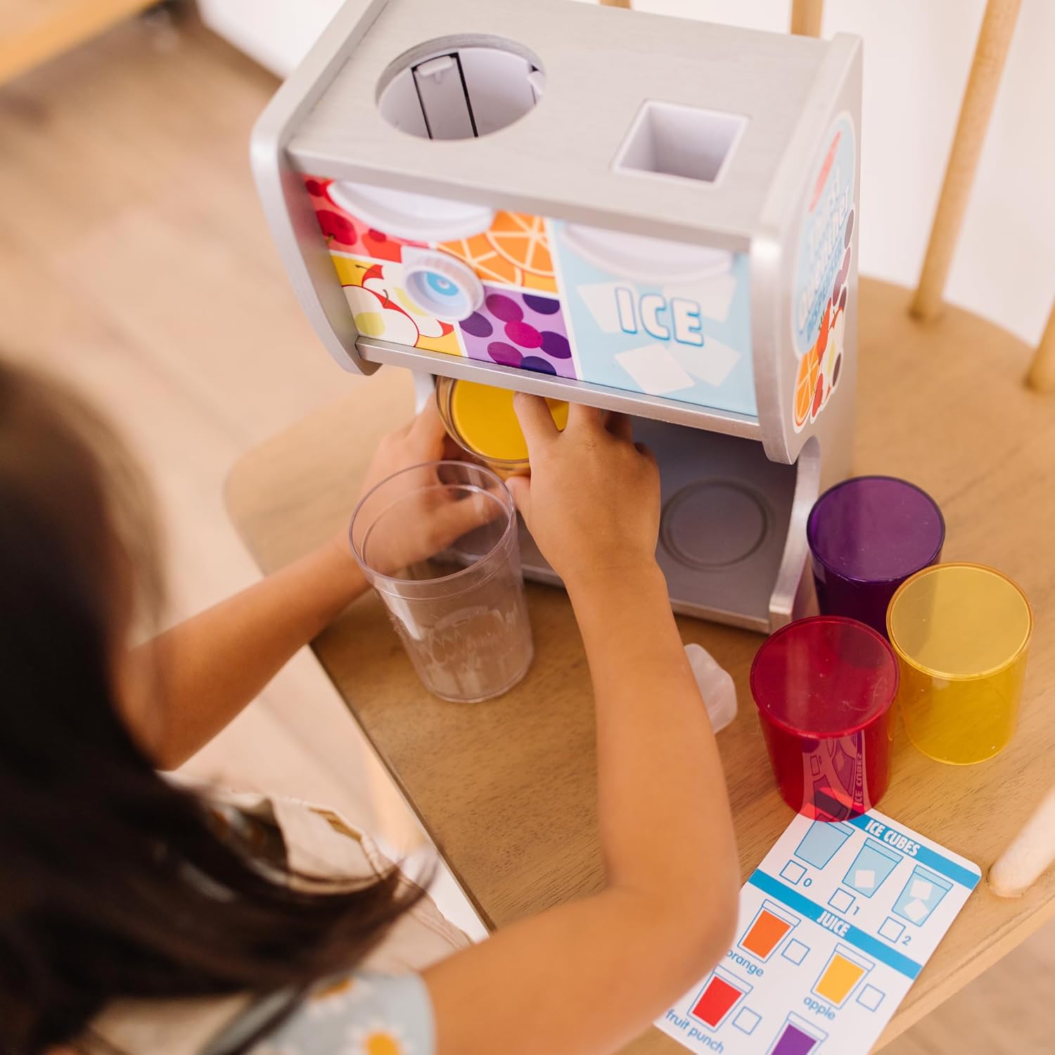 Thumbnail 6 de Melissa & Doug Thirst Quencher Wooden Drink Dispenser with Juice Inserts, Ice Cubes & Play Kitchen Accessories