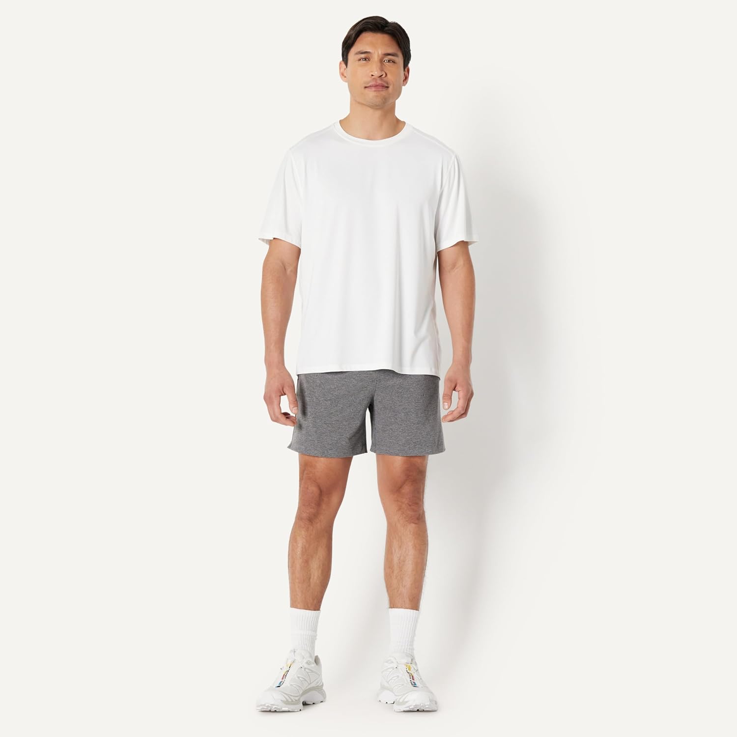 Thumbnail 2 de Amazon Essentials Men’s Athletic Relaxed-Fit 7" Lounge Gym Shorts (Soft Performance)