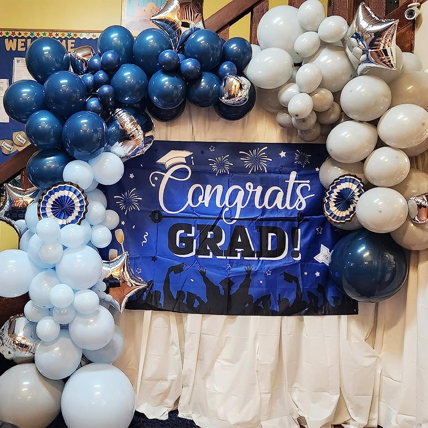 Detalle de Blue Silver Balloons Set, 12 Inch: Blue & Silver Latex Balloons with Confetti – 35-Piece Variety