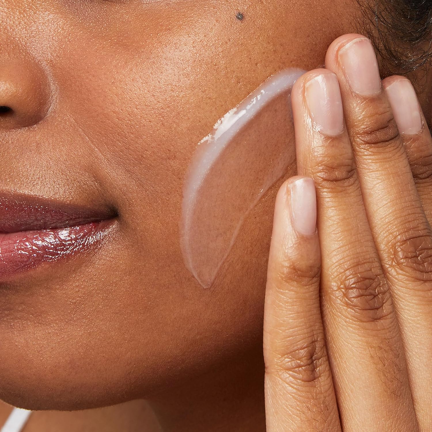 Detalle de CeraVe SA Smoothing Cleanser 236ml