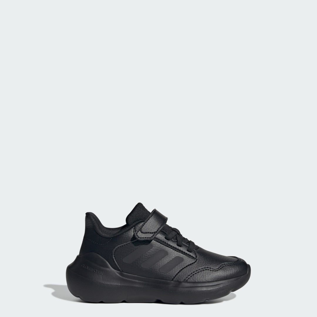 Detalle de Adidas Tensaur Run 3.0: zapatilla de running en negro para uso diario