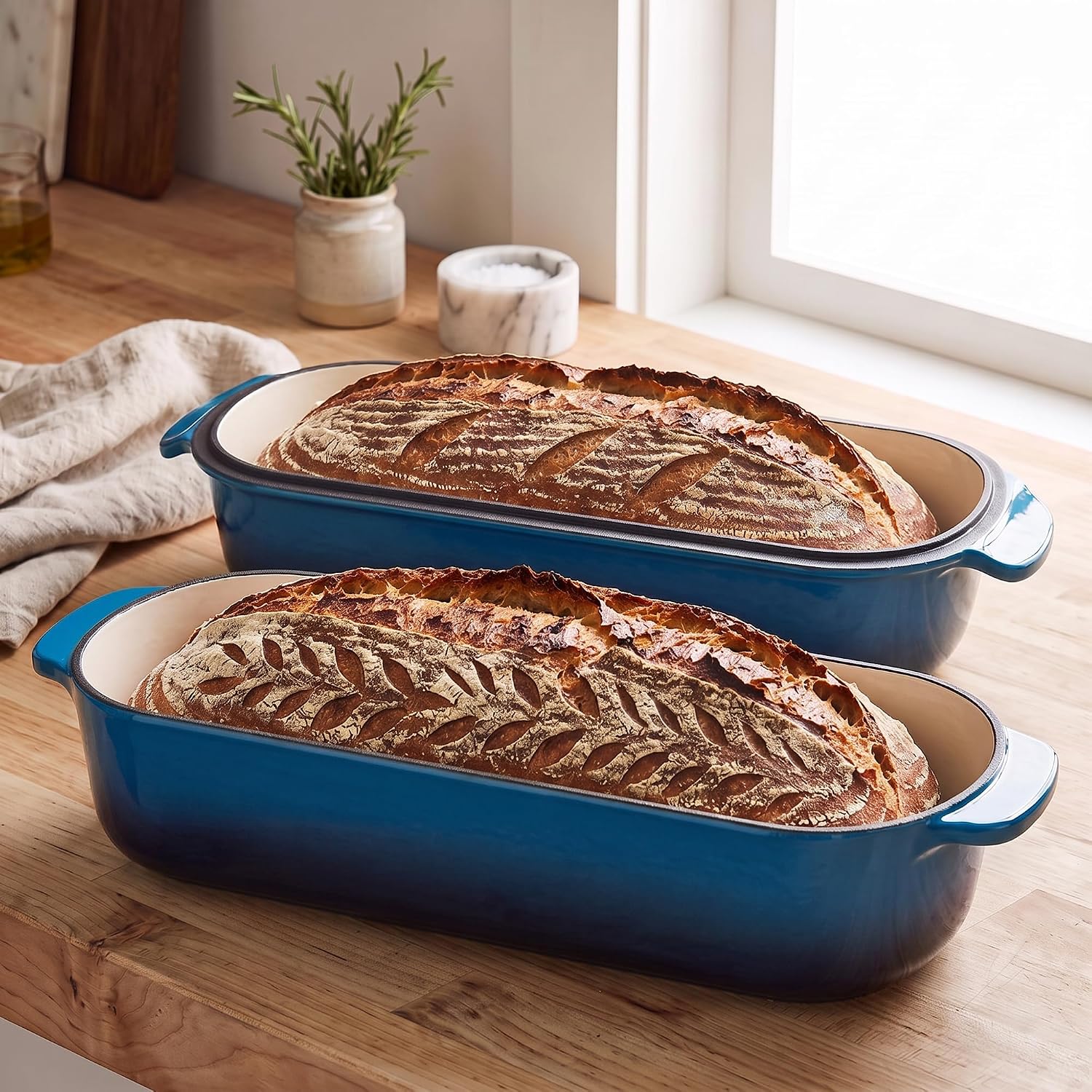 Detalle de EDGING CASTING Enameled Cast Iron Loaf Pan with Lid (12.5 x 5.5 in, 5qt, Lake Blue)
