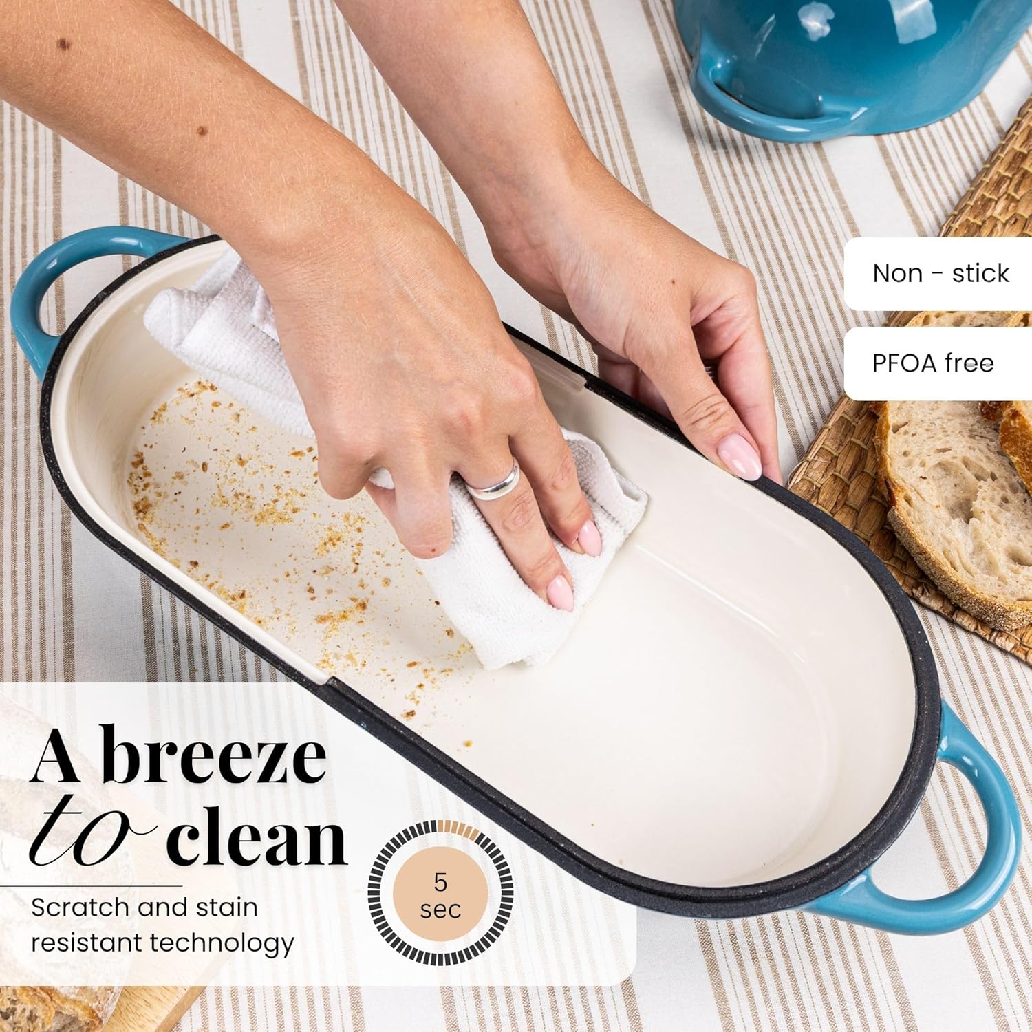 Thumbnail 3 de Nuovva Enamelled Cast Iron Bread Loaf Pot (Dutch Oven) – rectangular light blue, 32cm x 16cm