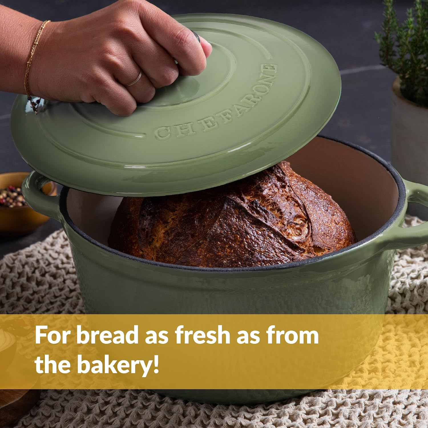Detalle de Chefarone CHEF000073 emaliowany garnek żeliwny 24 cm, 3,5 l z pokrywką