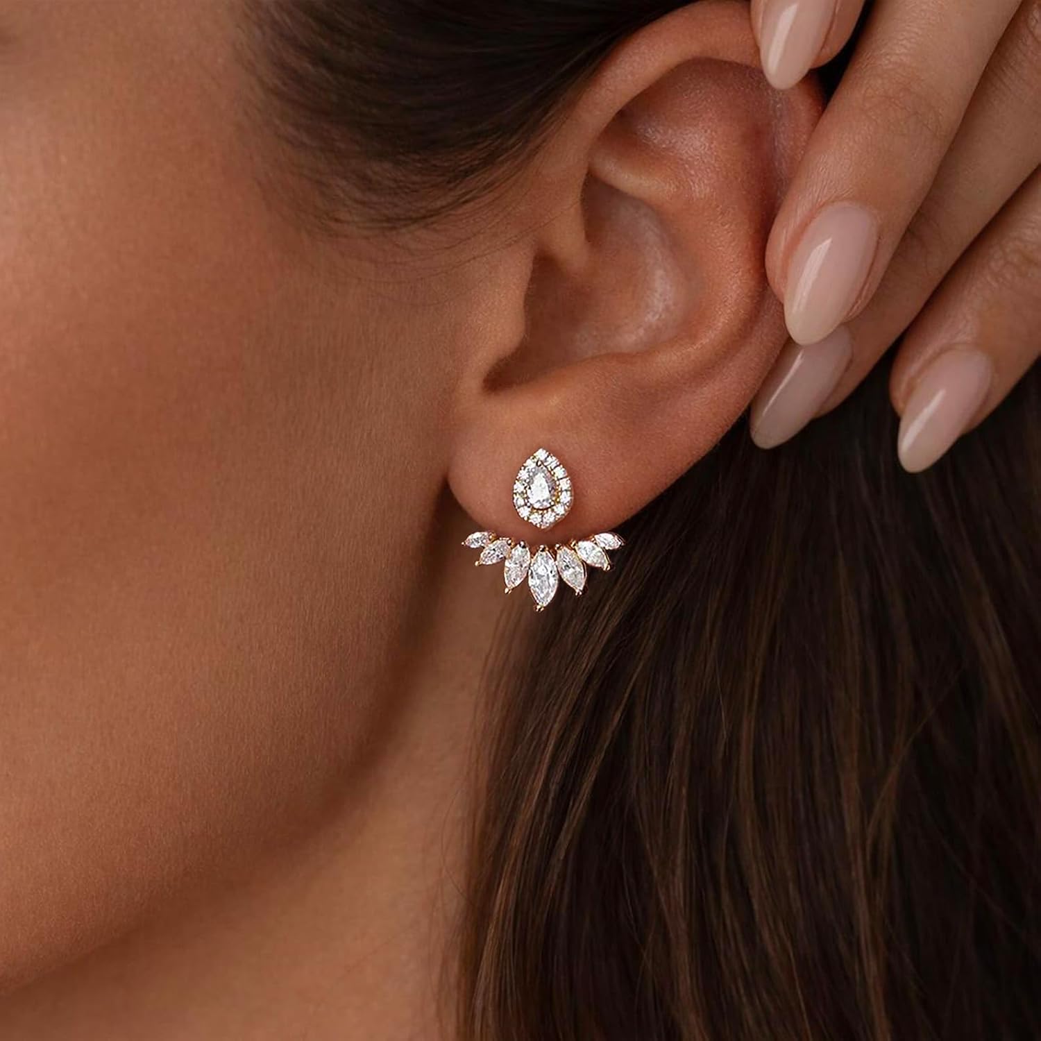 Detalle 2 de BLUEELM Gold Jacket Earrings, 14K Gold-Plated