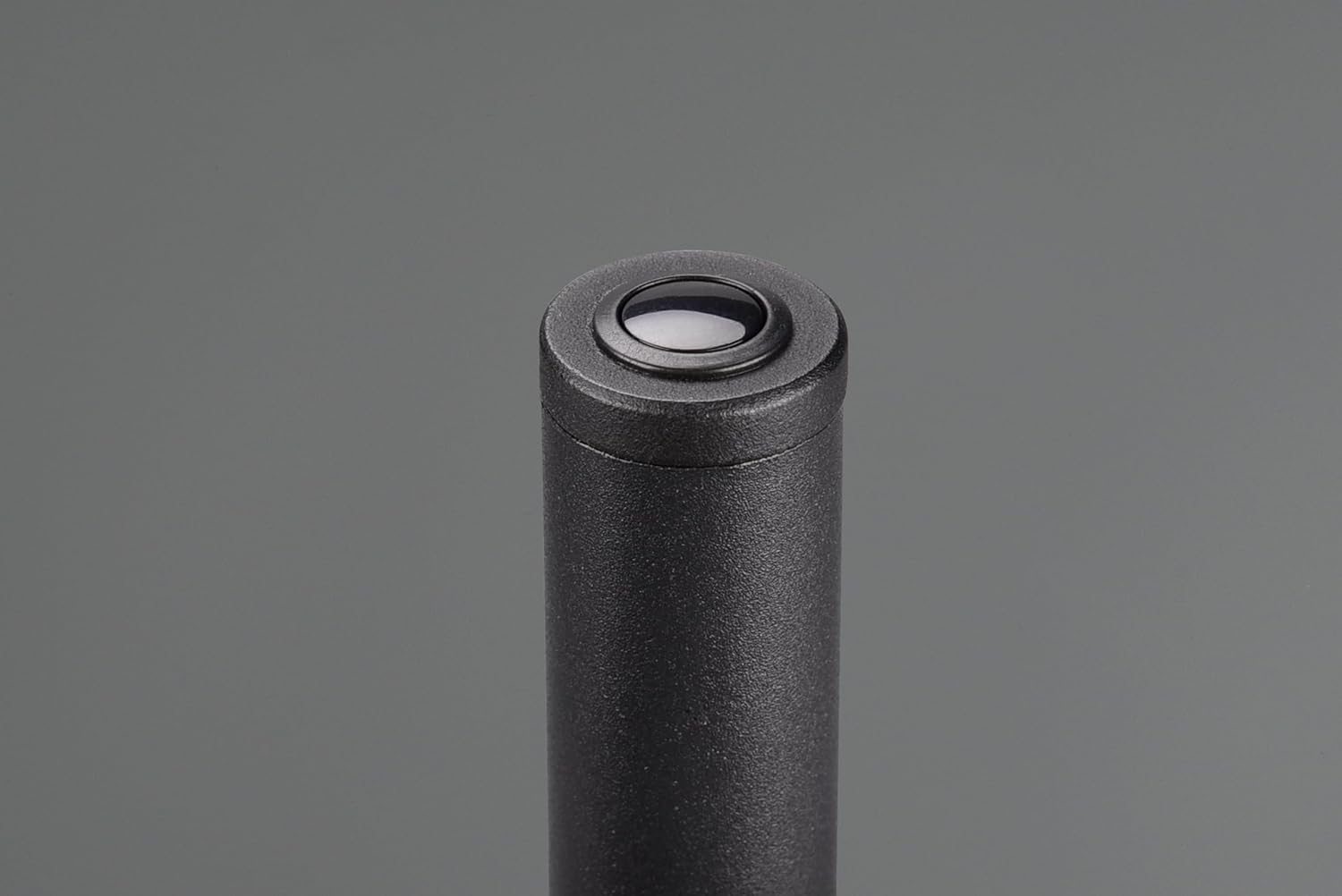 Thumbnail 3 de Lampadaire Sequence LED 32 W — finition métal noir et laiton mat, lumière ajustable 2700–4000 K