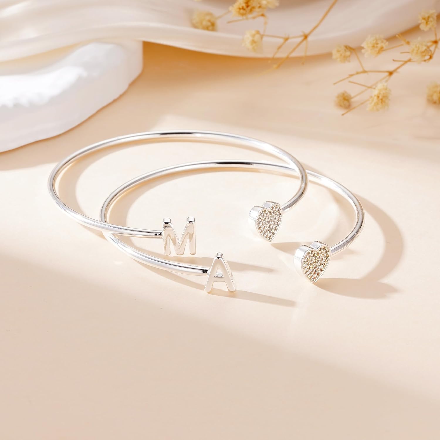 Thumbnail 2 de Cheria Sterling Silver Initial Bracelet for Women – Personalised Heart Accent, Adjustable Cuff