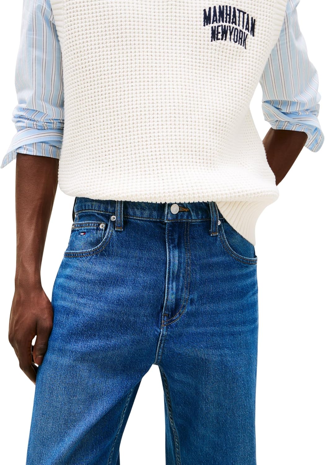 Detalle de Tommy Jeans Men’s Otis Regular Straight Leg Jeans
