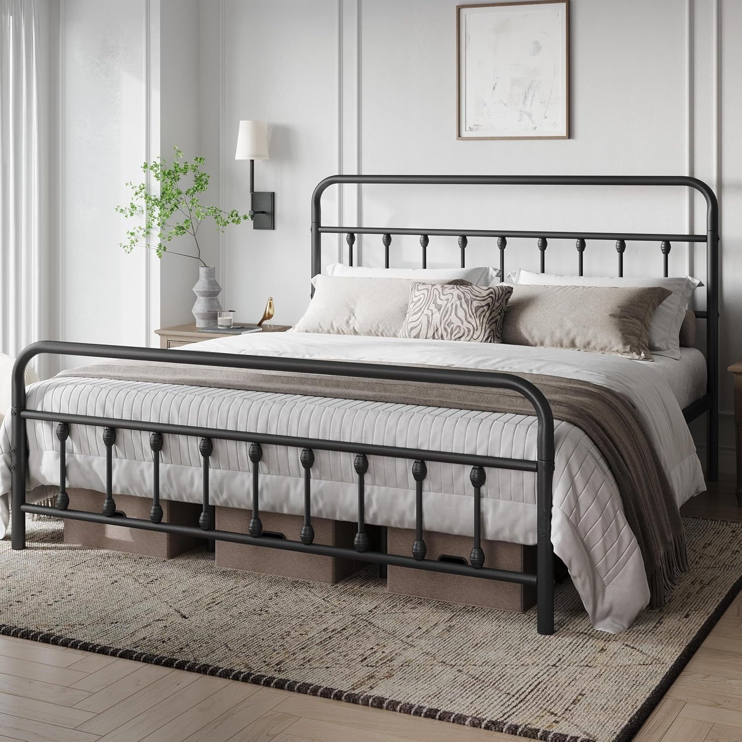 Detalle de Yaheetech King Metal Platform Bed Frame with Victorian Headboard and Under-Bed Storage