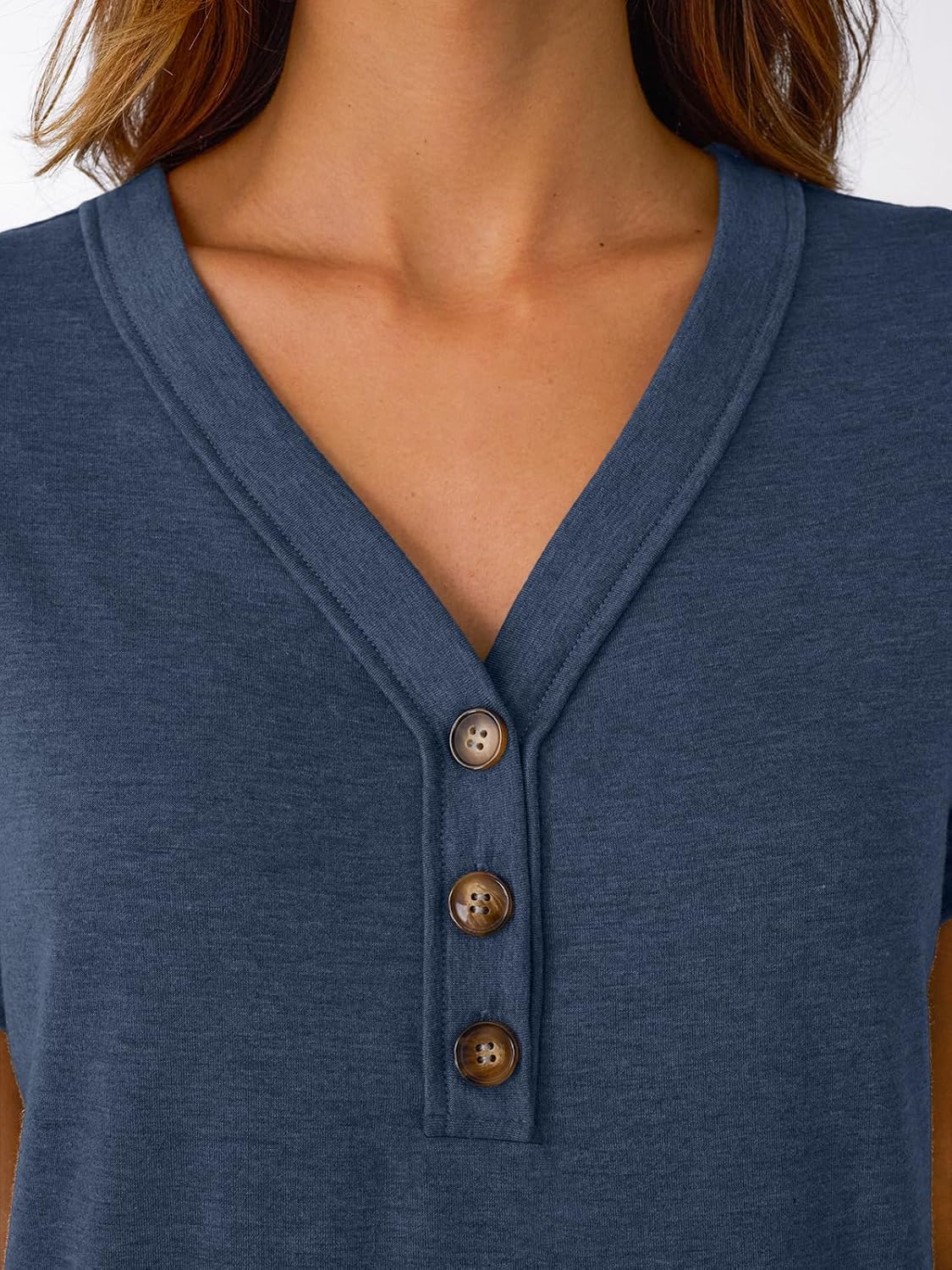 Thumbnail 5 de AUTOMET Short Sleeve V Neck T Shirts Womens — Everyday Comfort & Versatility