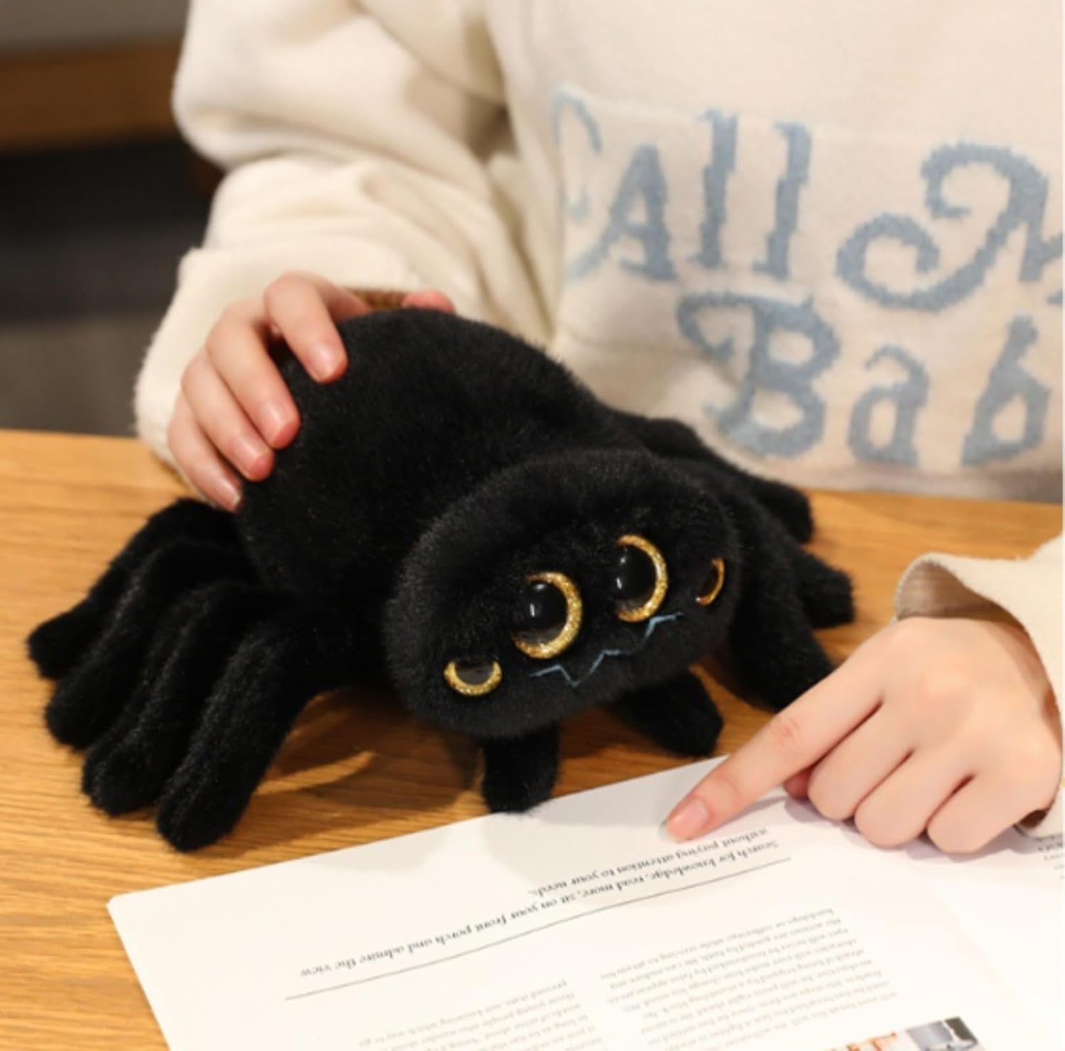 Thumbnail 2 de TROYSINC Vieräugige Spinne Stofftier als Plüschtier & Wurfkissen (16 x 25 cm), Schwarz