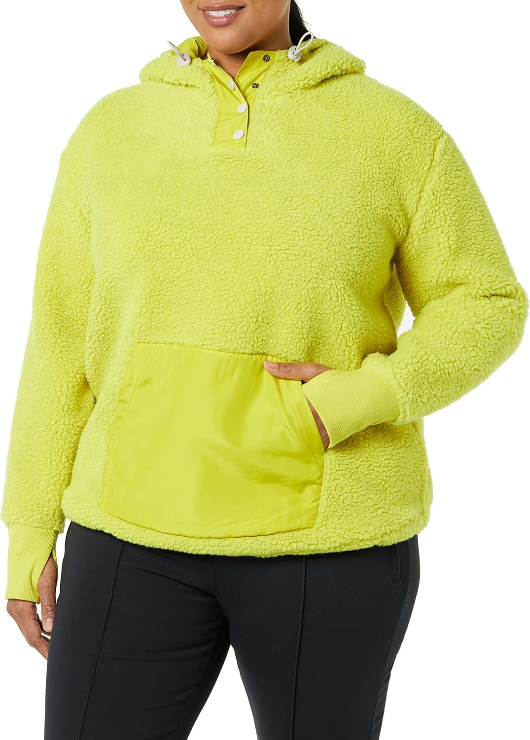 Detalle 2 de Amazon Essentials Donna Felpa con Cappuccio e Bottoni in Pile Teddy