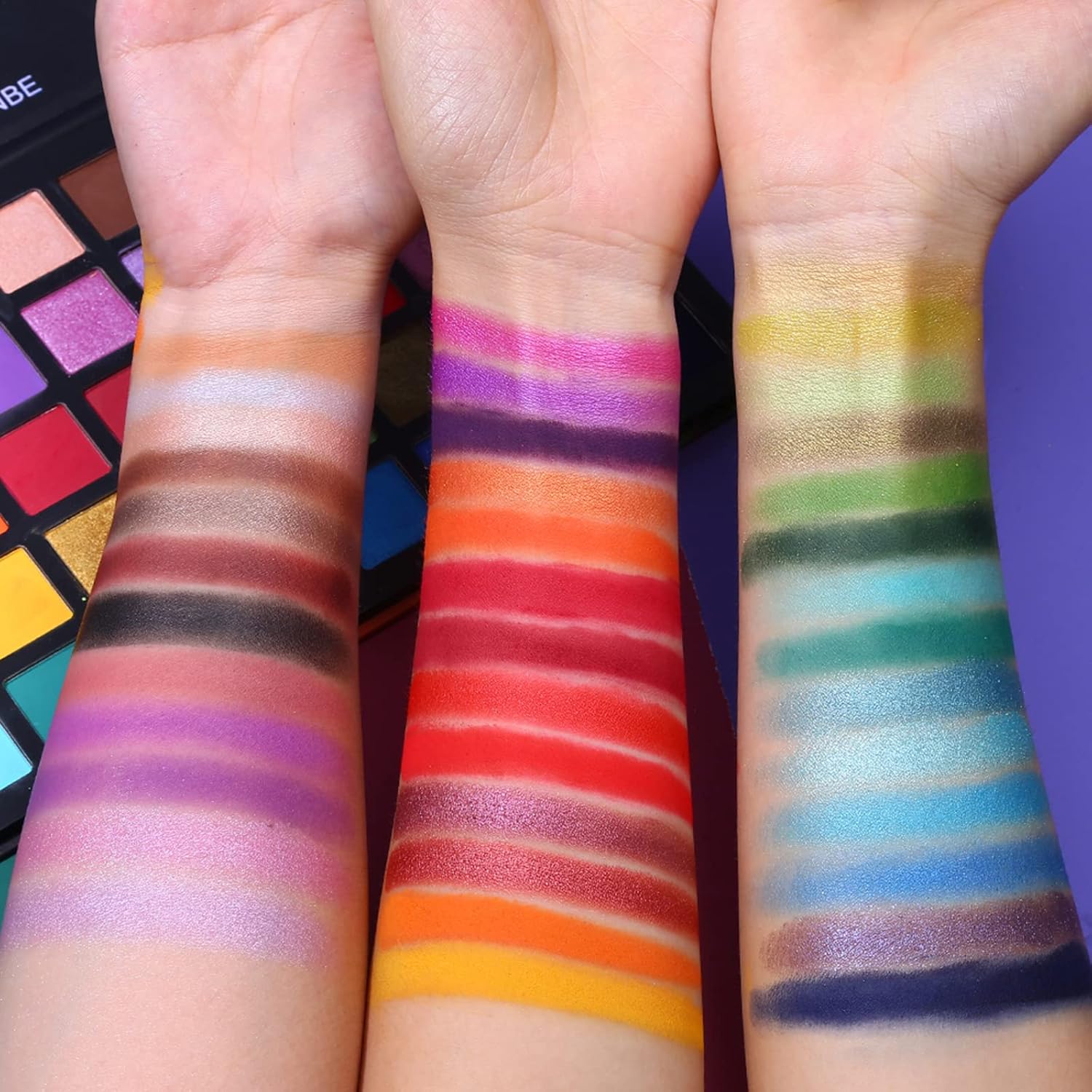 Detalle 2 de UCANBE Spotlight Lidschatten Palette 40 Farben