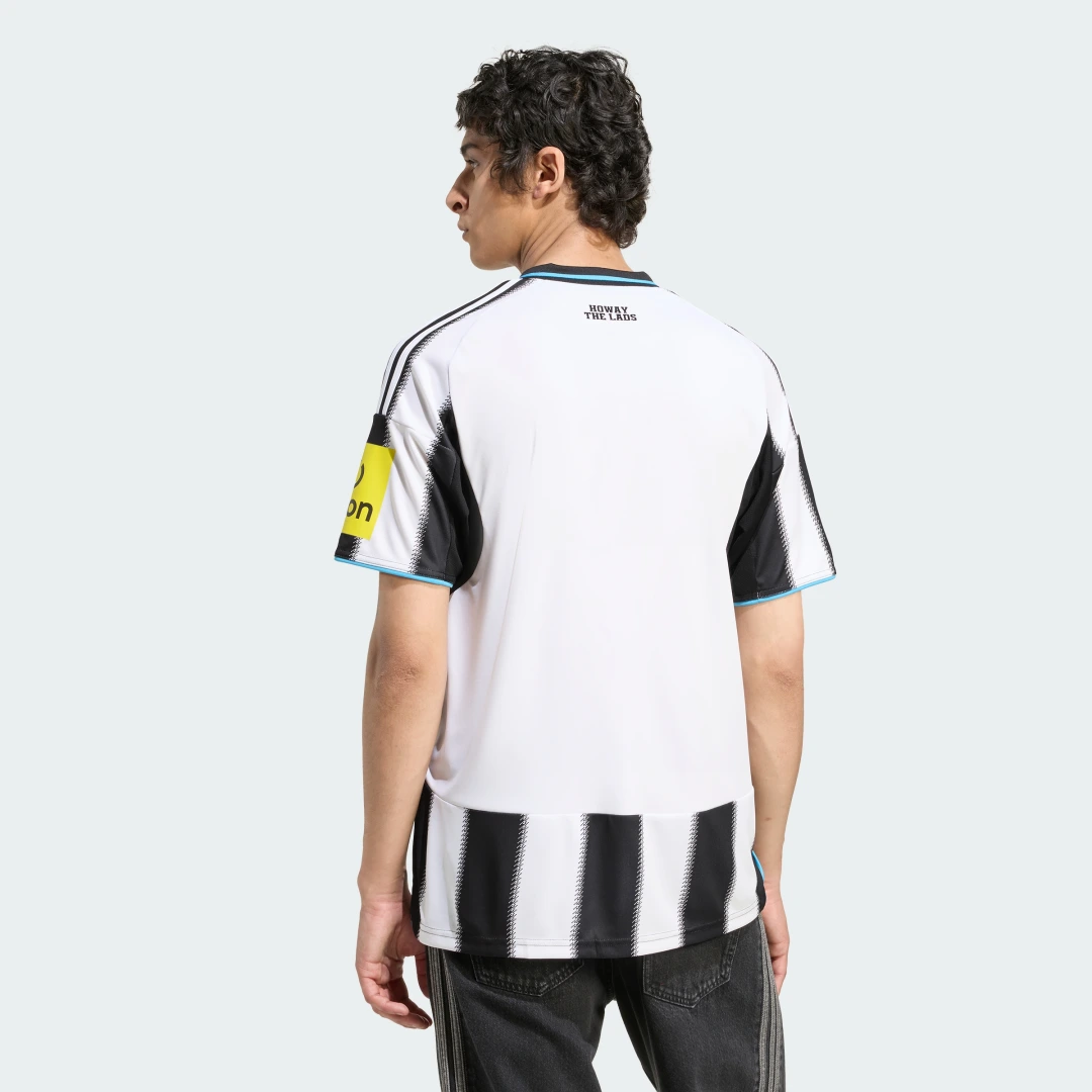 Detalle 2 de Camiseta primera equipación Newcastle United FC 25/26 de Adidas – color negro