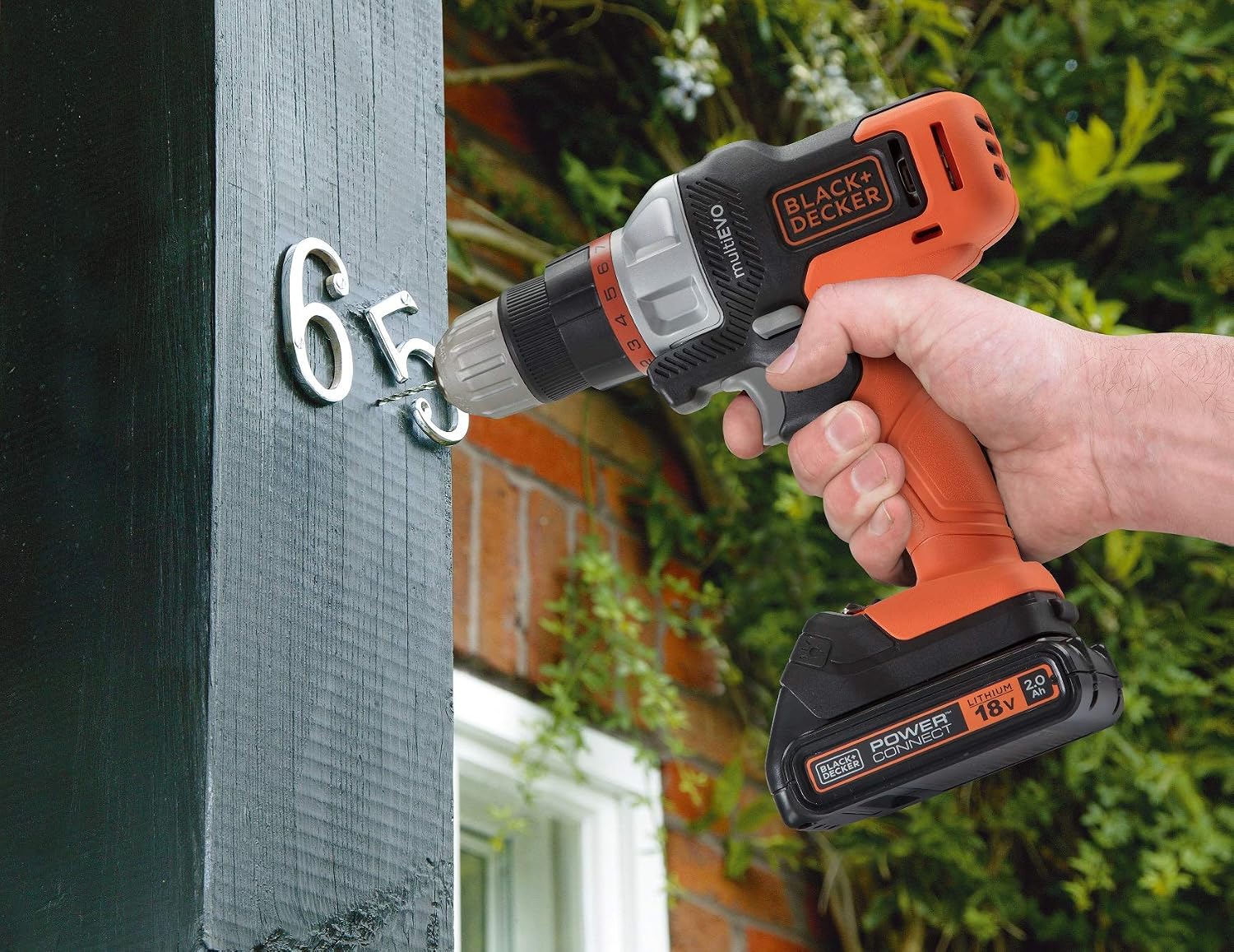 Detalle 1 de BLACK+DECKER EVO185E1 18Vマルチツール 5種類のヘッド・バッテリー2個付き