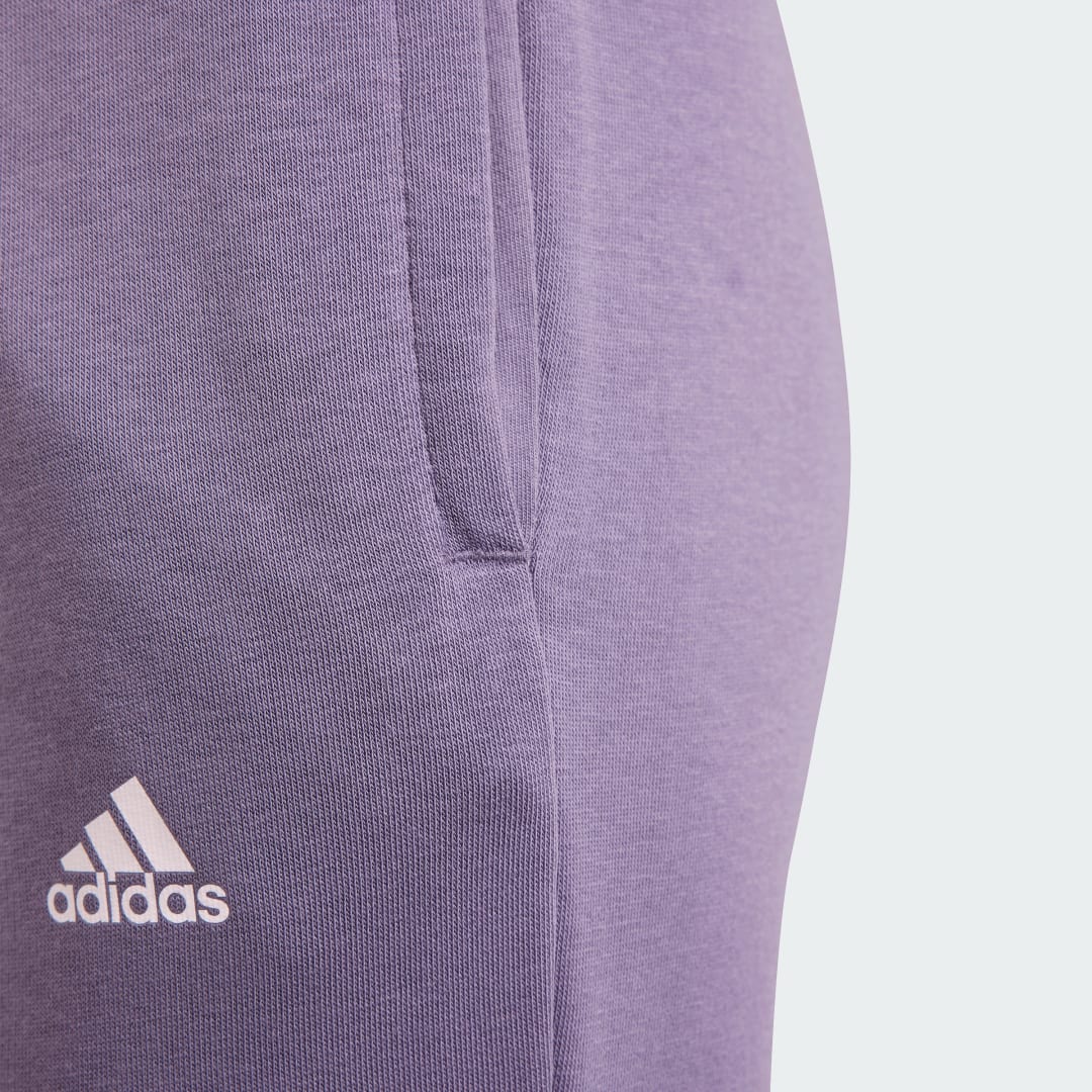 Detalle de Pantalón Essentials Linear Logo de Adidas (violeta) – guía de compra