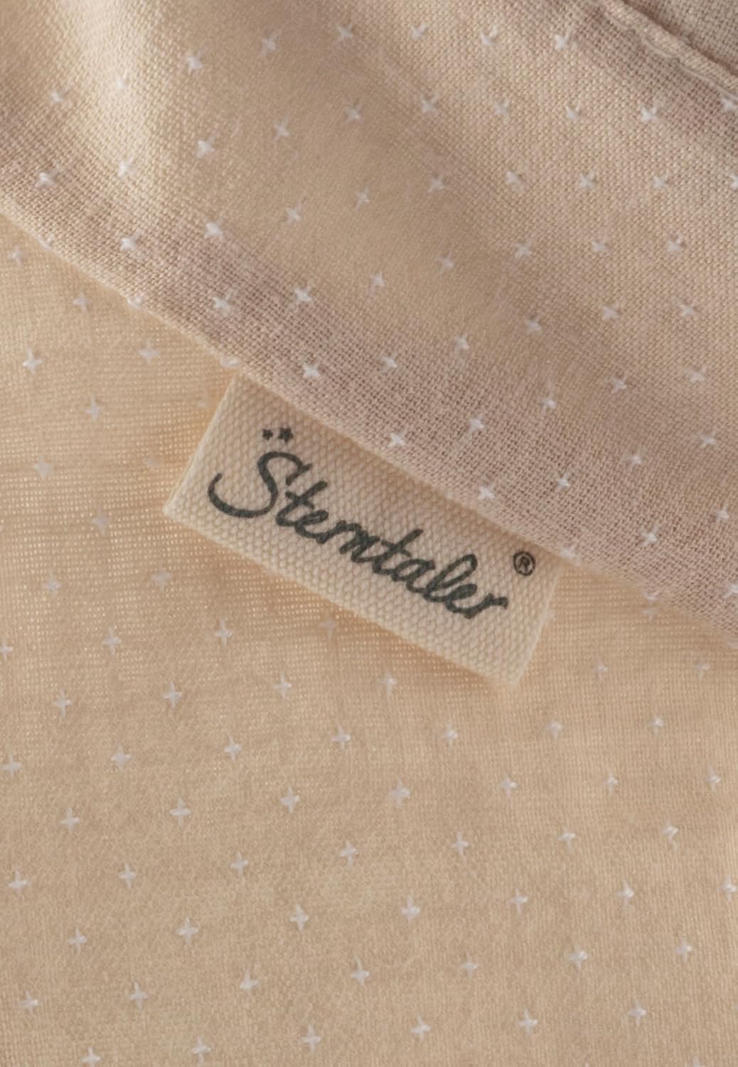 Detalle 2 de Sterntaler Mädchen Sonnenhut Schirmmütze mit Nackenschutz und Pünktchen-Design