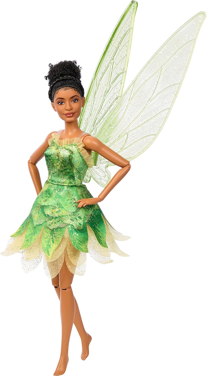 Detalle de Poupée Fée Clochette Disney Peter Pan et Wendy – version articulée avec robe verte et ailes scintillantes (HNY37)