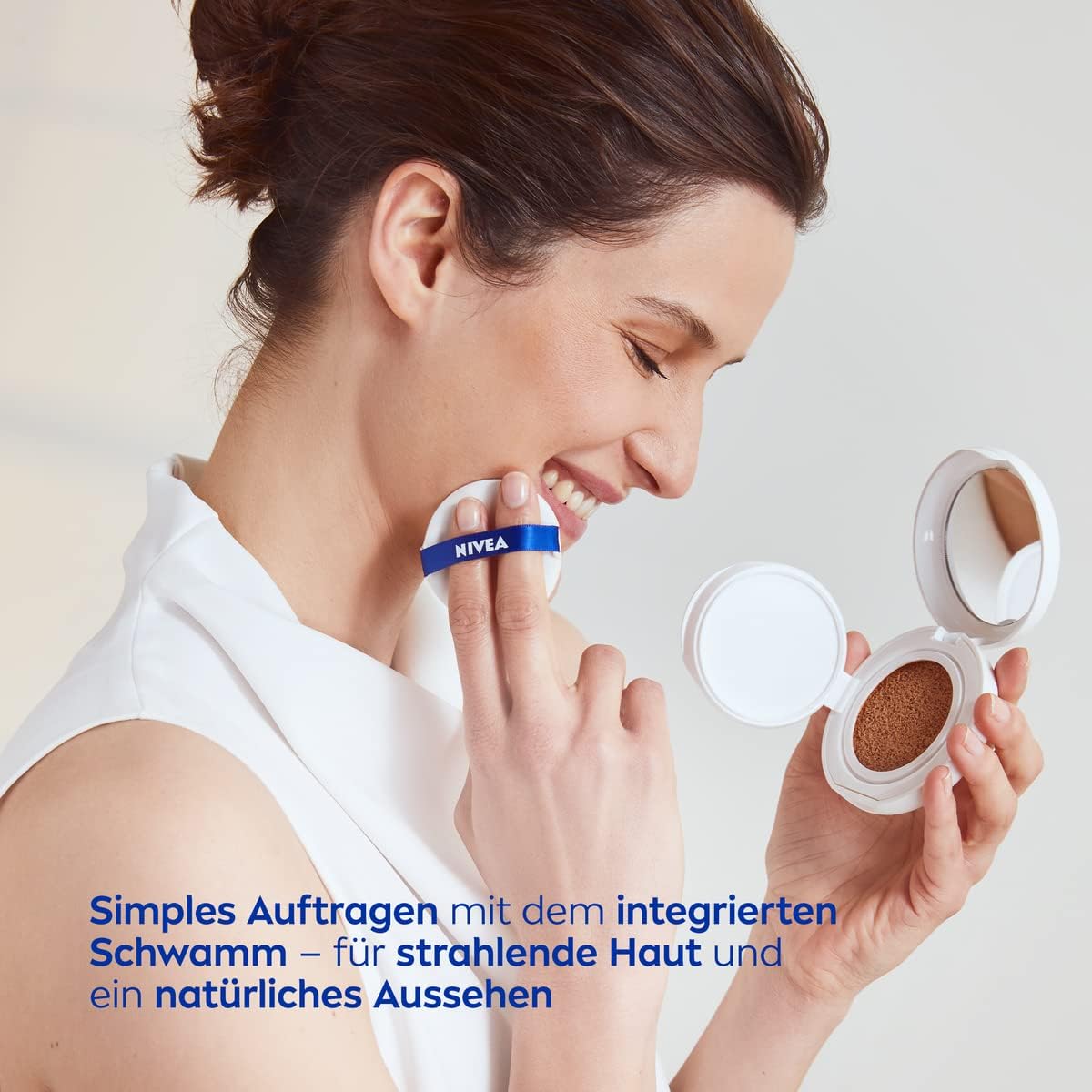 Thumbnail 6 de NIVEA Cellular Expert Finish 3in1 Pflege Cushion LSF 15 Make-up Cushion (helle Hauttöne) – Packung mit 2