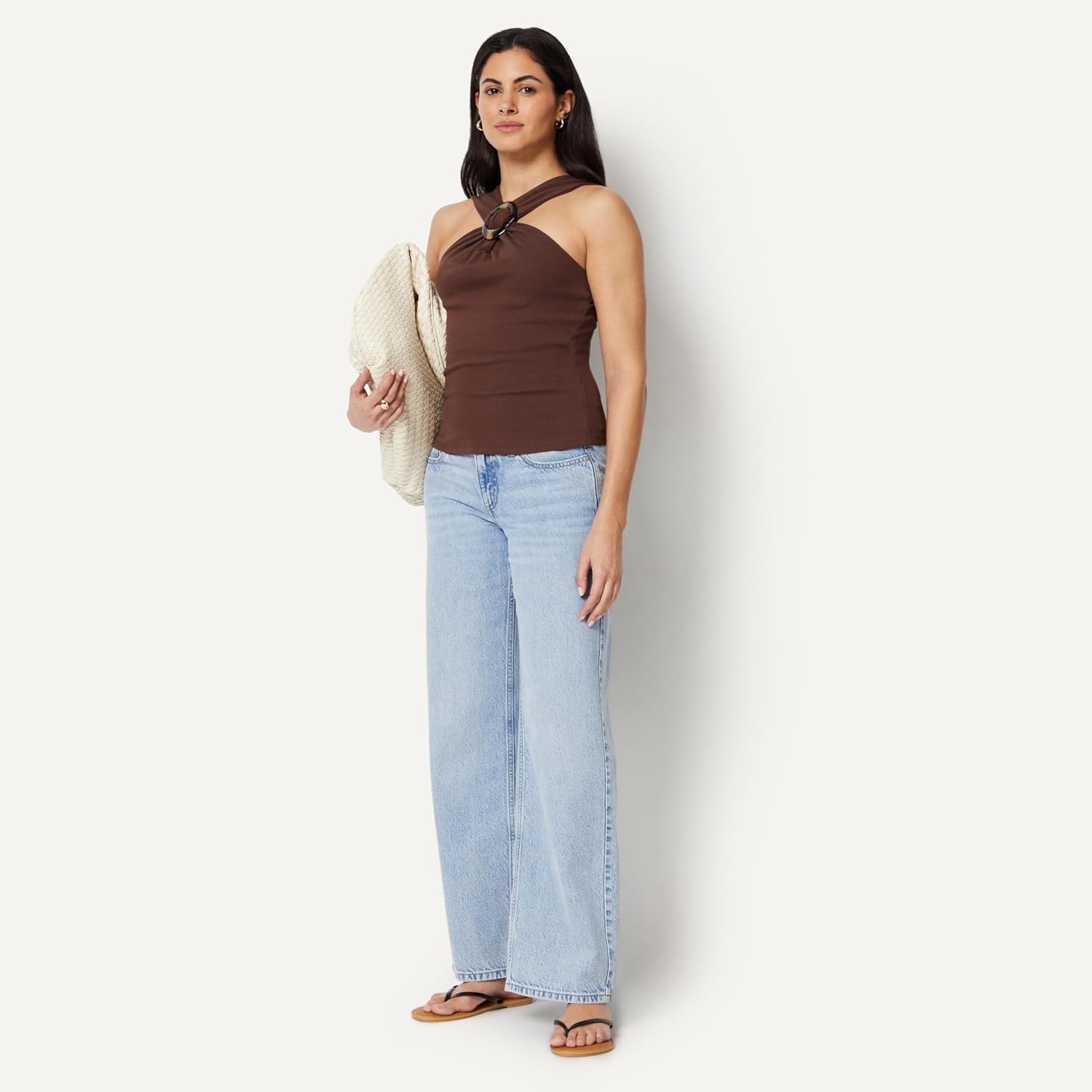 Thumbnail 4 de Amazon Essentials Women's Slim-Fit Ribbed Halter Neck Top with Resin Detail